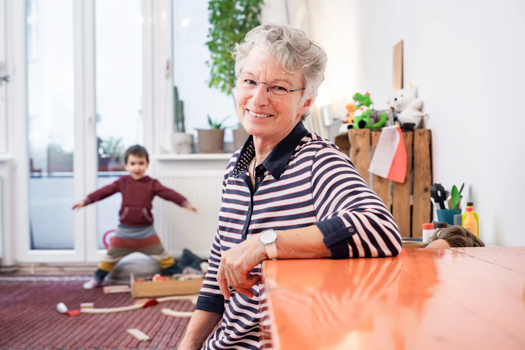 Ihr „Leih-Enkel“ Wonja ist für Wunschoma Gabi ein großes Glück. Für seine Mama ist sie eine wichtige Stütze.