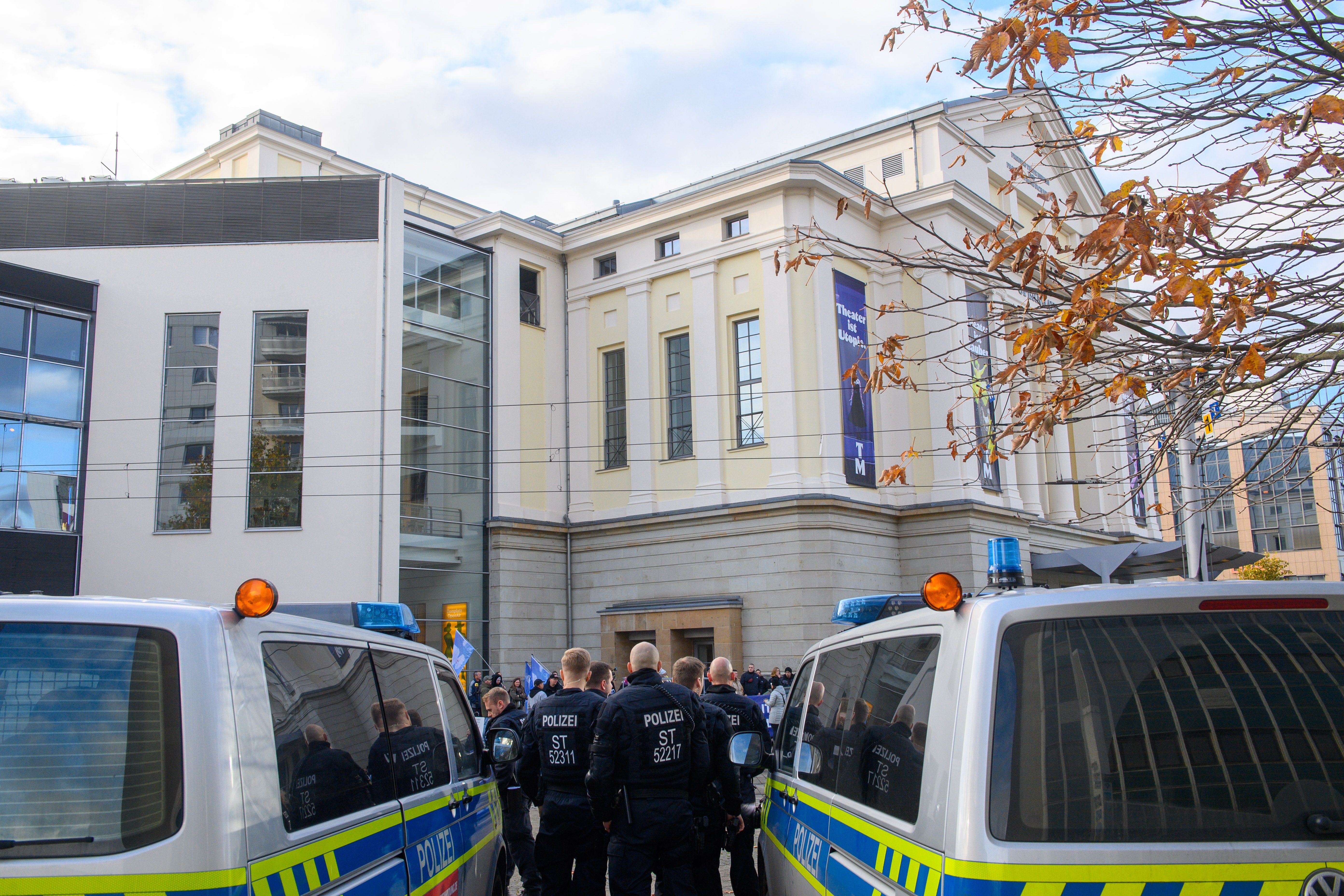 Rechter Protest gegen Stück über Anschlag auf Weihnachtsmarkt: So reagiert das Theater Magdeburg