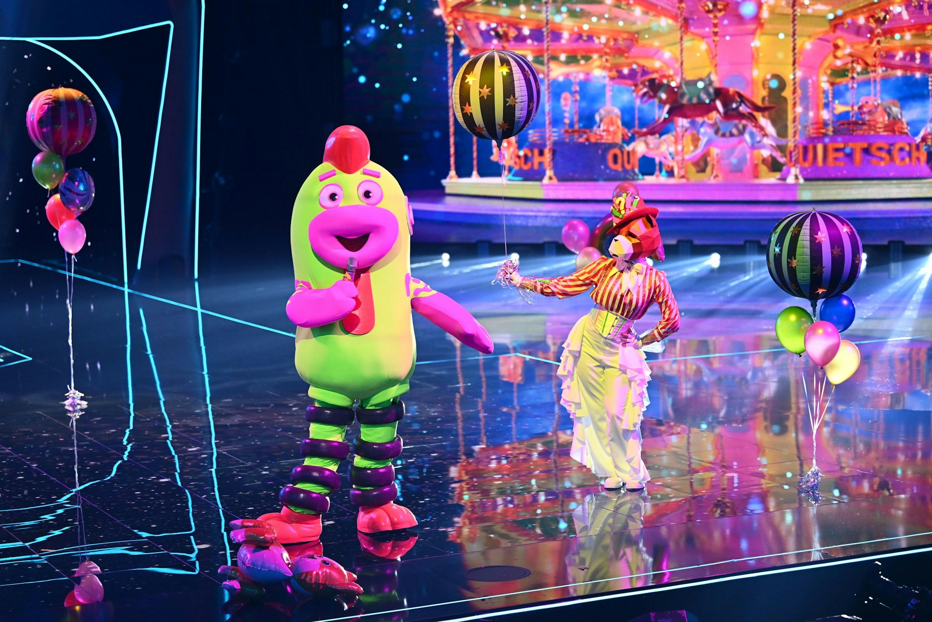 Quietsch beim Auftritt auf der Bühne von „The Masked Singer“. Welcher Promi steckt unter der Maske?