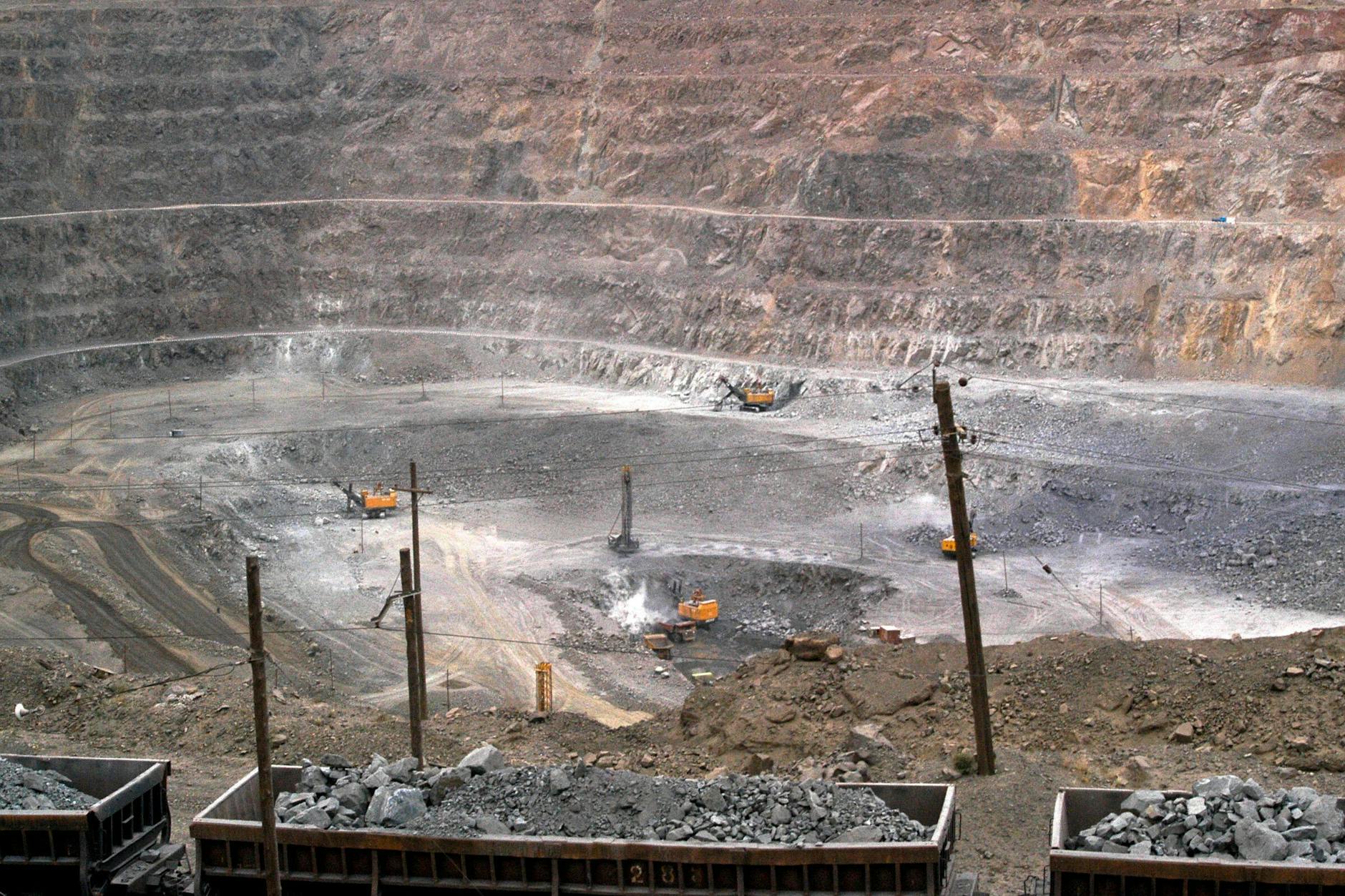 Eine Mine für Seltene Erden im Bergbaudistrikt Baiyunebo in der Autonomen Region Innere Mongolei im Norden Chinas.