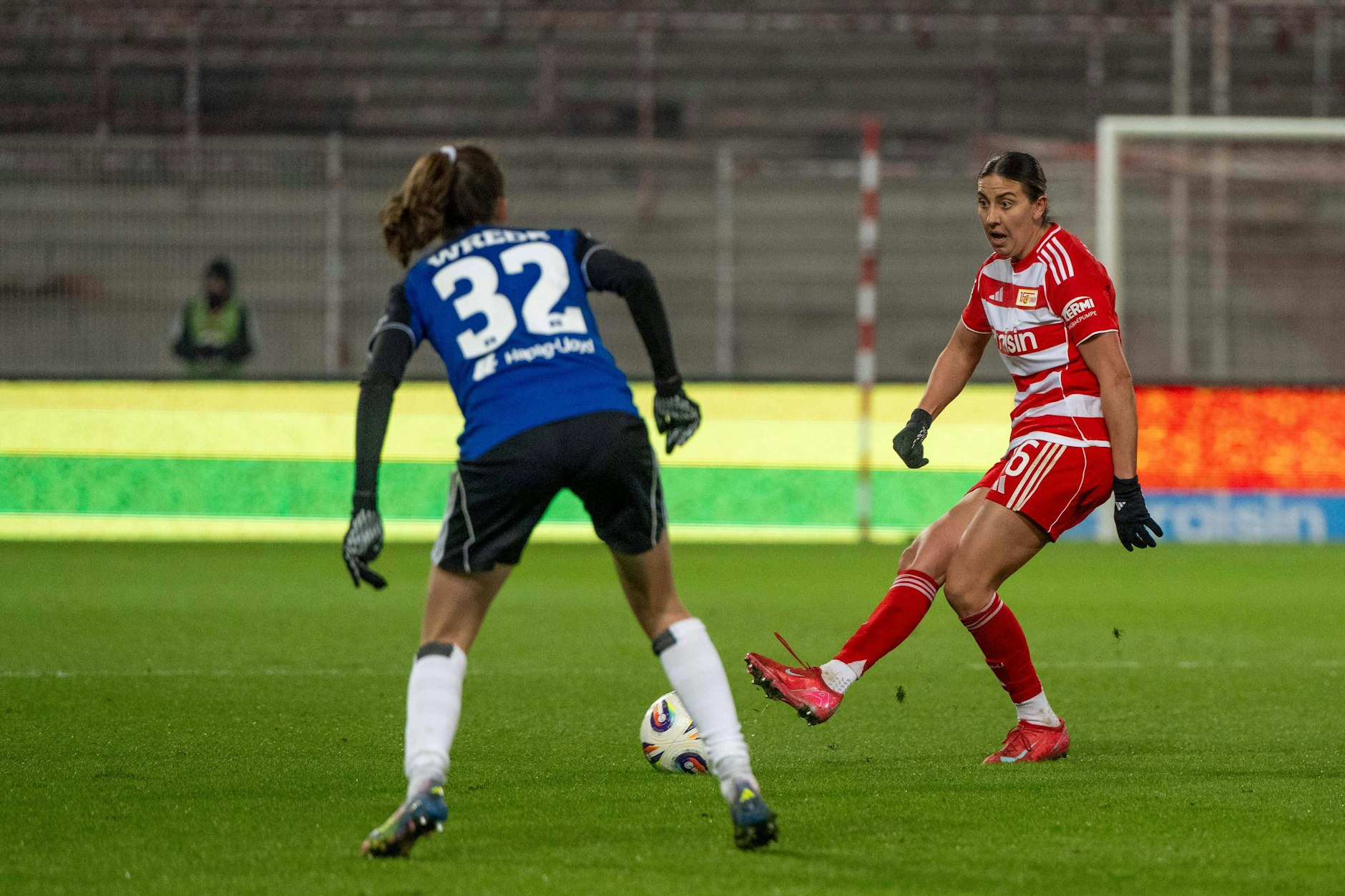 Marina Georgieva (r.) blieb eine Enttäuschung bei ihrem Startelfdebüt für den 1. FC Union Berlin gegen den HSV nicht erspart.