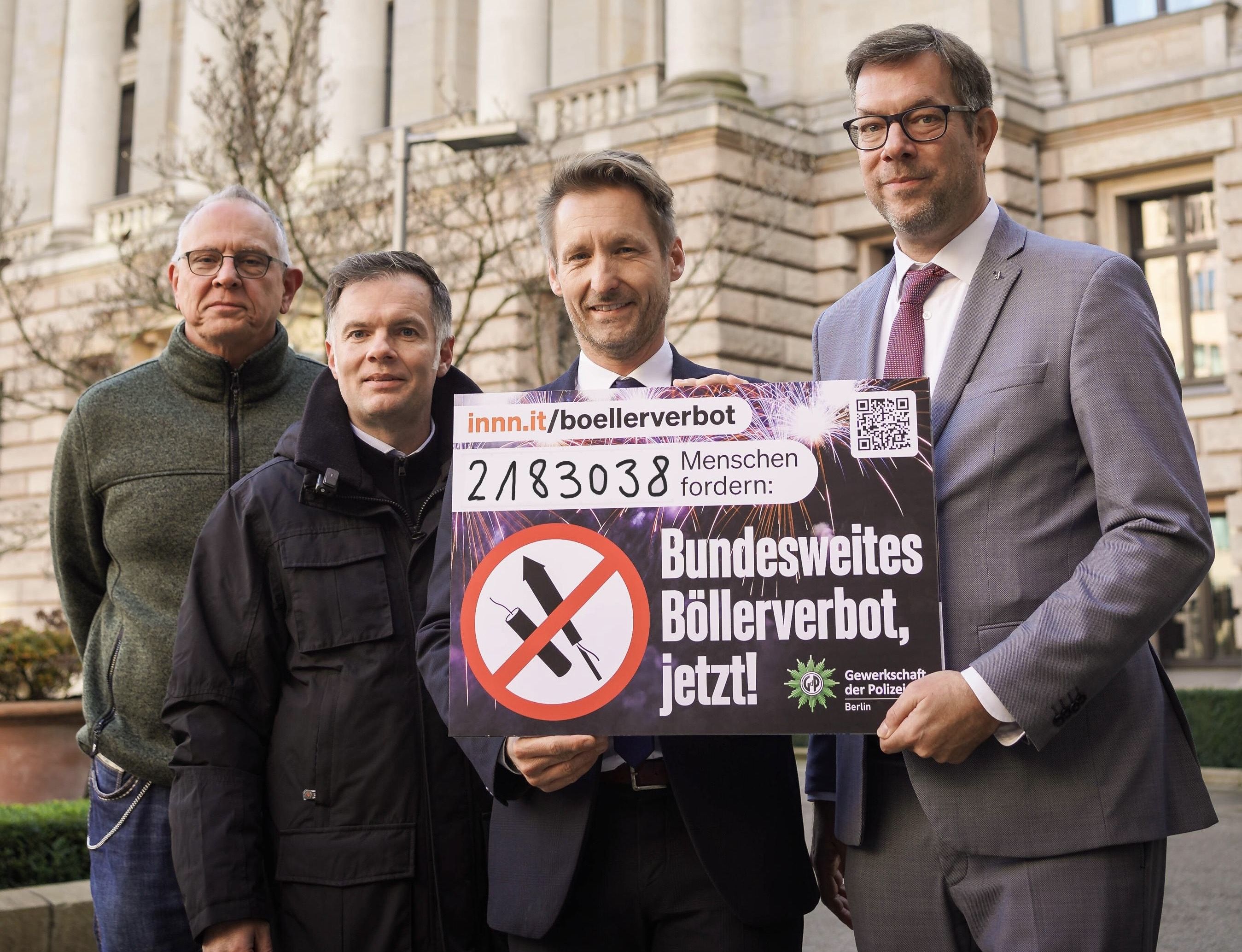 Image - Emotionaler Aufruf für ein Böllerverbot: Muss erst ein Polizist sterben?