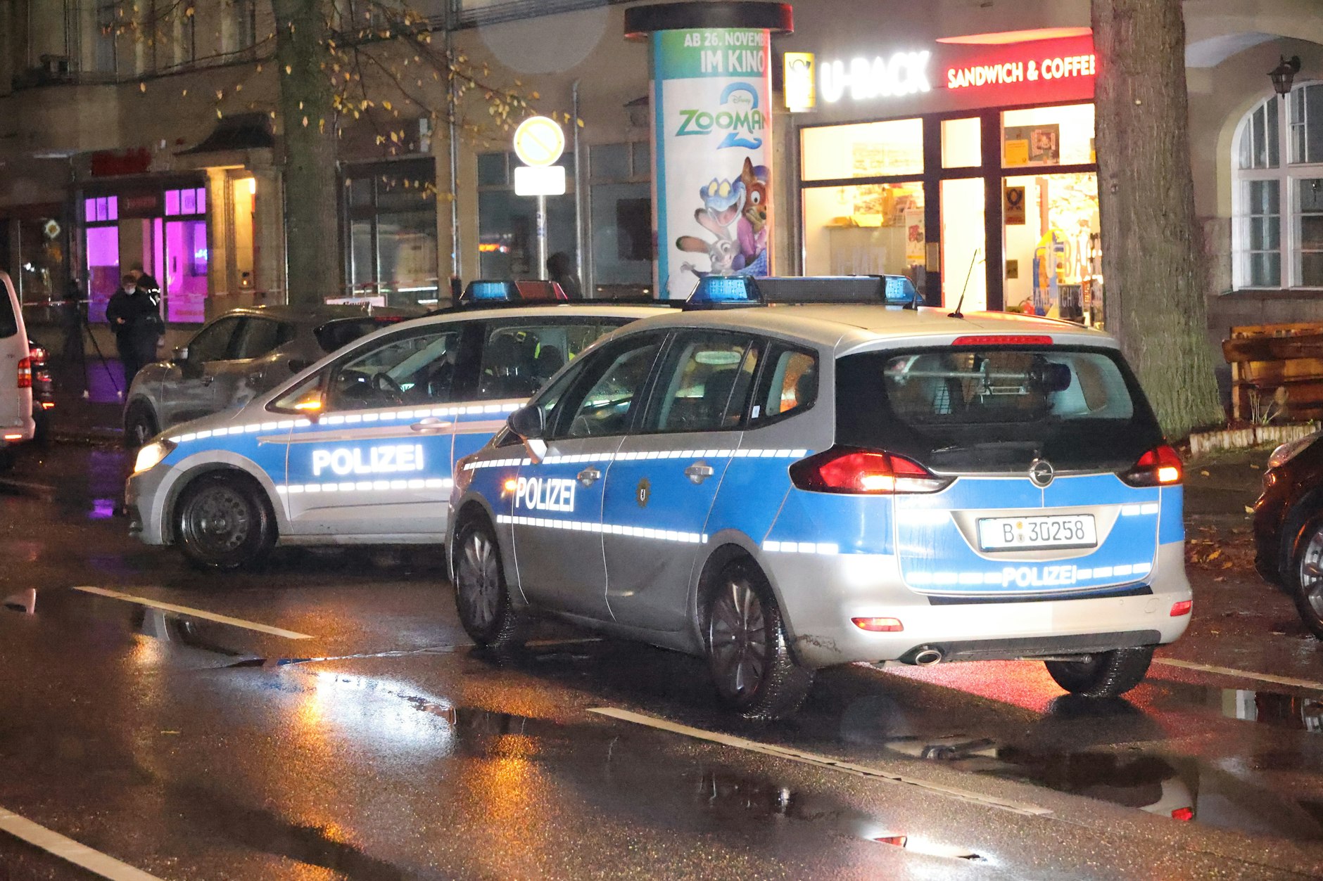 Auf Filialen einer Berliner Fahrschule wurde schon viermal geschossen. Die Polizei vermutet Schutzgelderpressung.