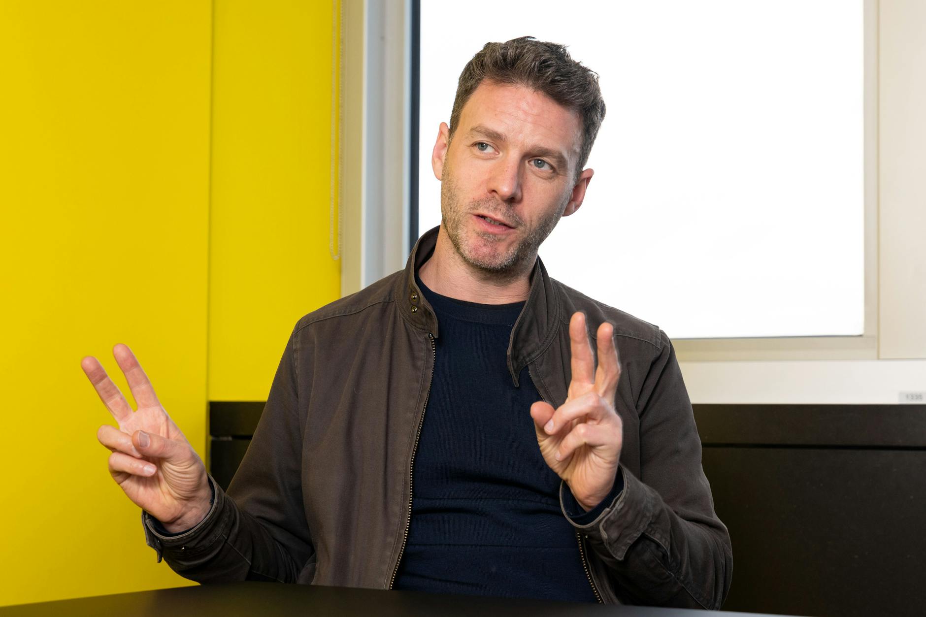 „Desinformation“, betont Lowenthal in Anführungszeichen.