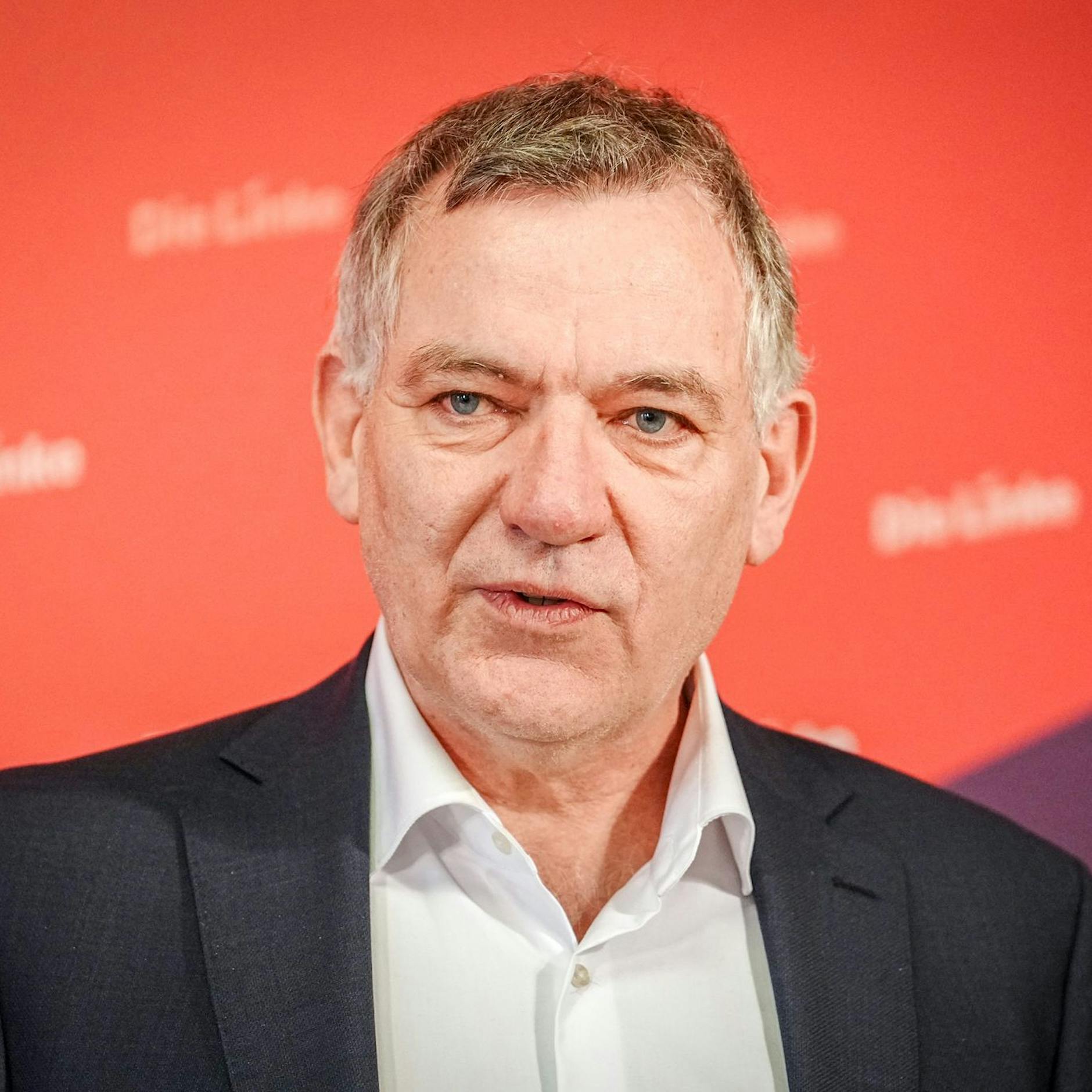 Kiffen statt Kriegsdienst? Linke-Chef gibt Tipps zur Ausmusterung!