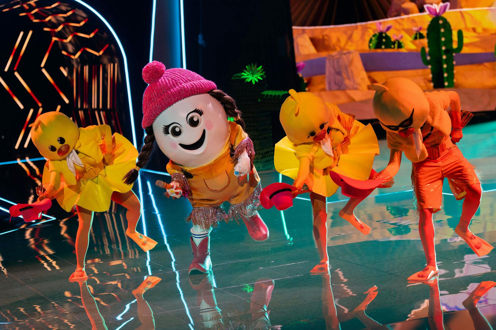 Das Ei namens Eggi wird laut Fans von „Masked Singer“ von einem TV-Star gespielt.