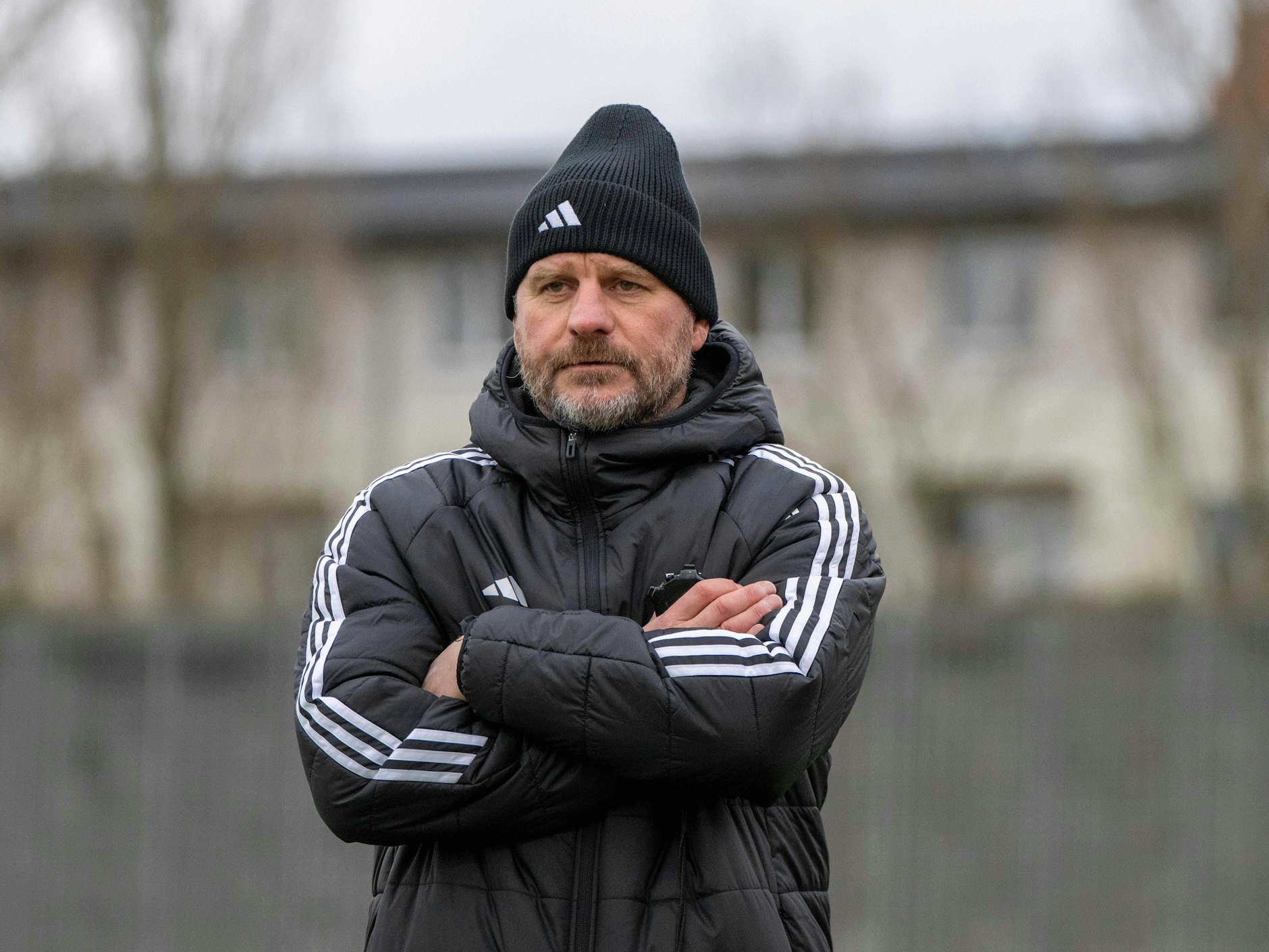 Union-Trainer Steffen Baumgart ist über die Verletzung von Andras Schäfer nicht amüsiert.