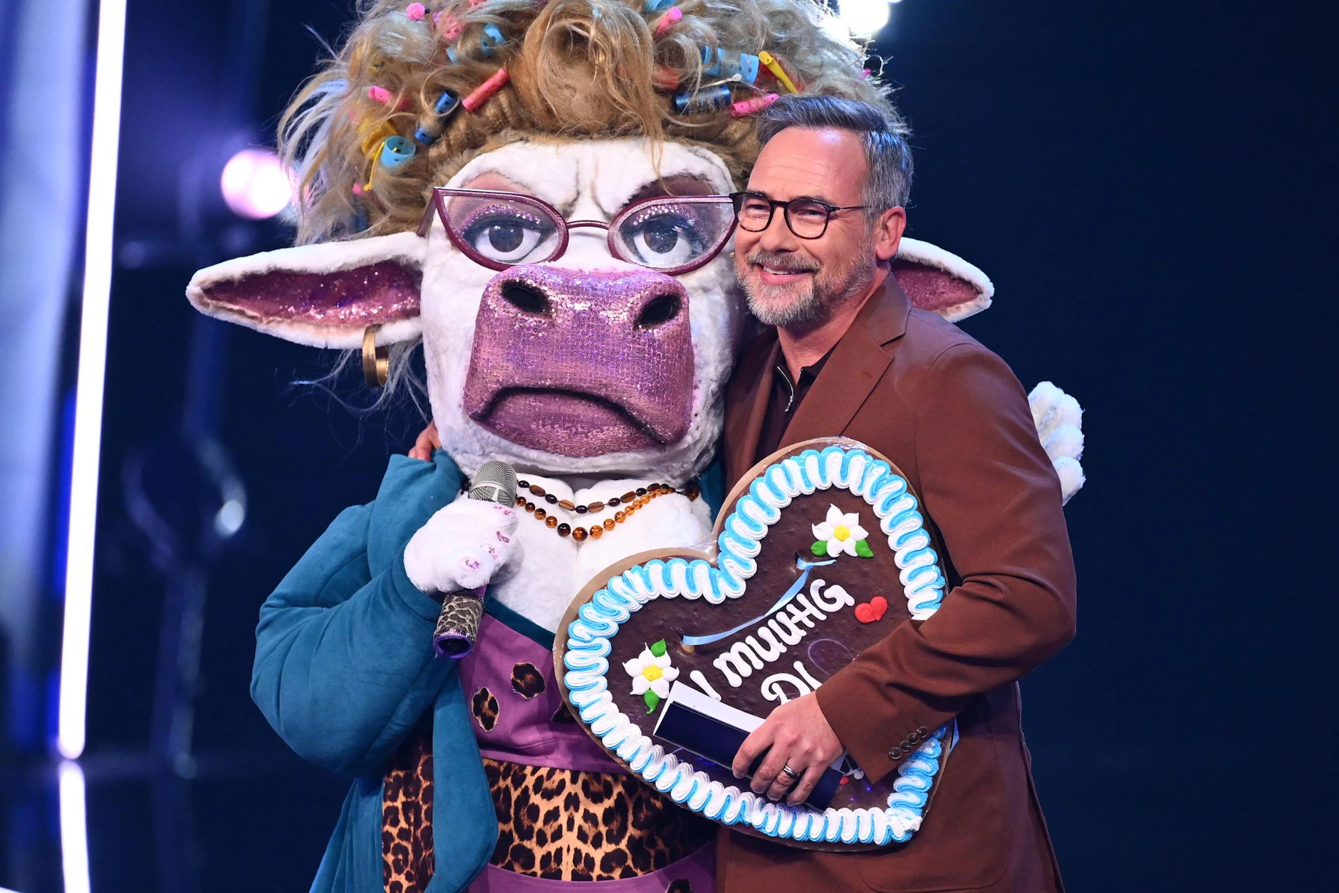 Erst in der vergangenen Staffel von „The Masked Singer“ räumte die Kuh Muuhnika ab und holte sich am Ende den Pokal.