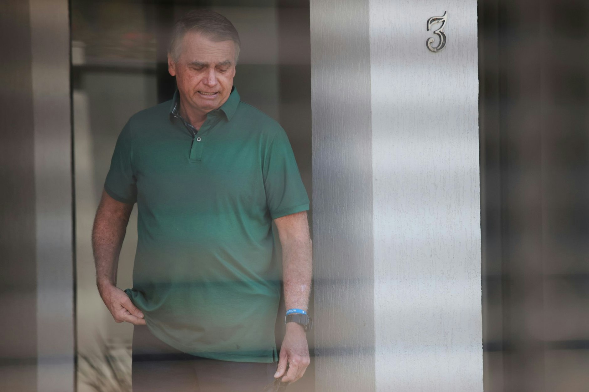 Brasiliens ehemaliger Präsident Jair Bolsonaro während eines Hausarrests.