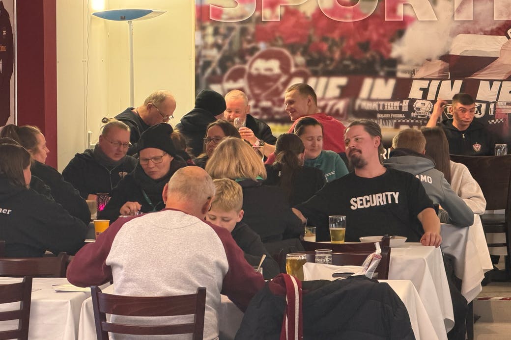 Starke Aktion: Der BFC lud nach der Absage des Spiels gegen Luckenwalde die Helfer in Dynamos VIP-Bereich zum Essen ein.