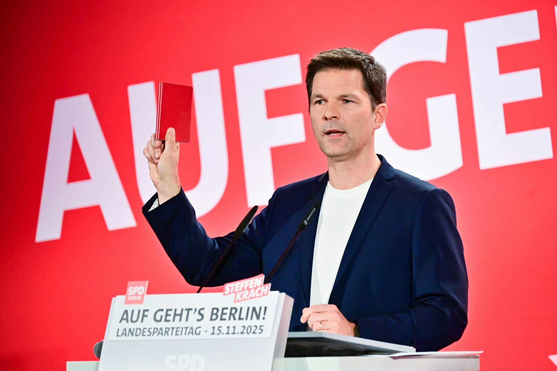 Steffen Krach, Spitzenkandidat der SPD für die Wahl zum Berliner Abgeordnetenhaus 2026, könnte den Parteivorsitz übernehmen.