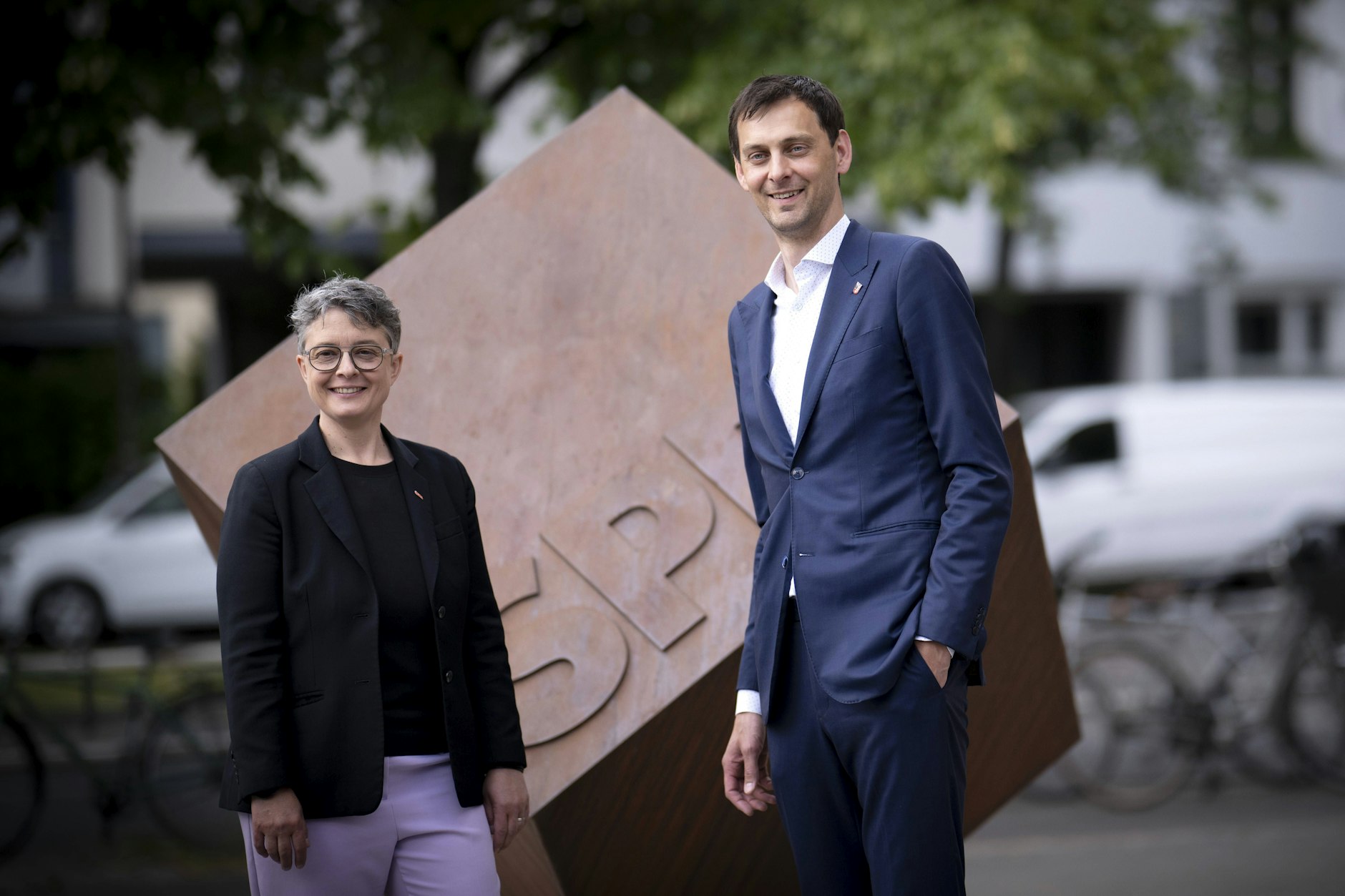 Martin Hikel und Nicola Boecker-Giannini geben ihre Ämter auf.