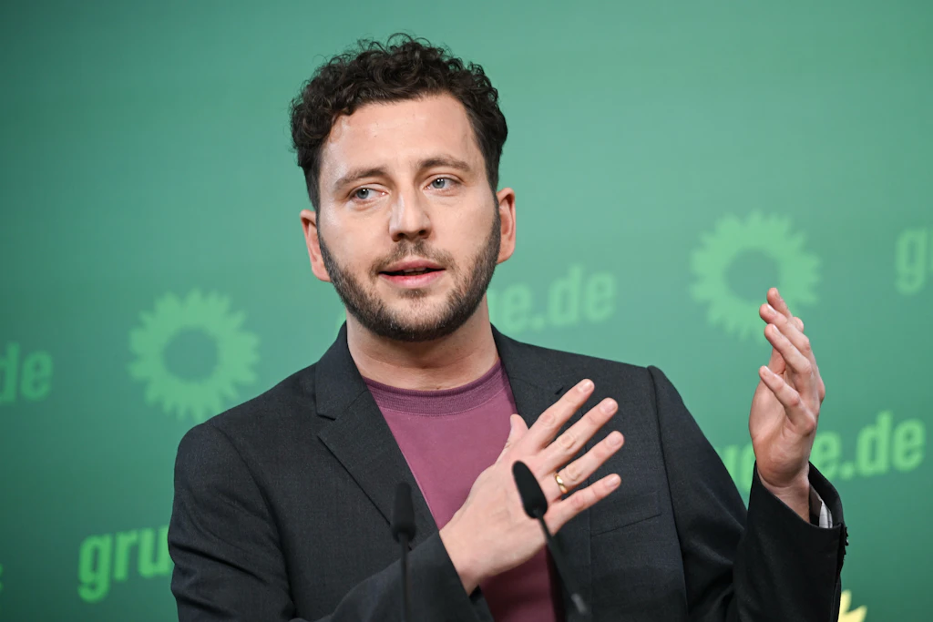 Yeşiller emeklilik paketini kabul etmek istemiyor: Kendi teklifi