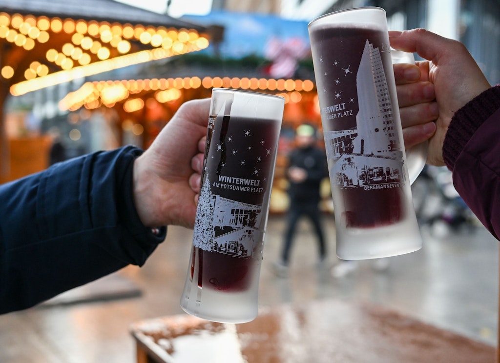 Gl-hwein-Bratwurst-So-teuer-sind-Weihnachtsm-rkte-in-Berlin