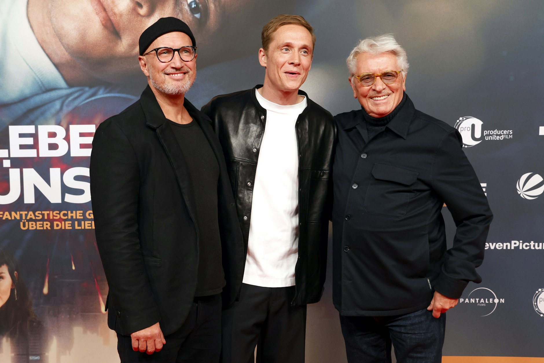 Zusammen mit Benno Fuhrmann und Matthias Schwighöer (v. li.) ist Henry Hübchen im Kino-Film „Das Leben der Wünsche“ zu sehen.