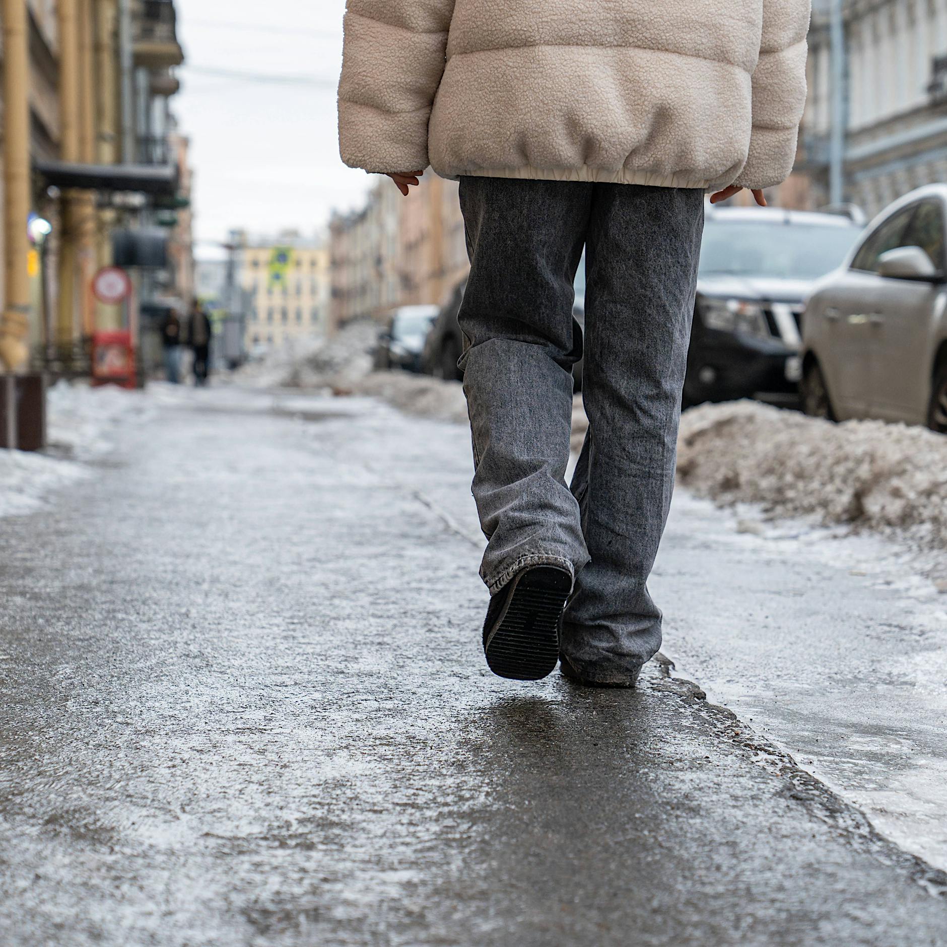 Schnee und Eis fordern viele Glätteopfer in Berlin