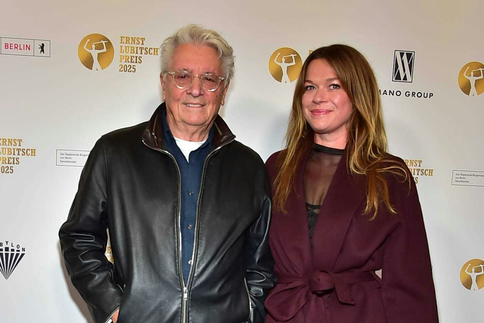 Henry Hübchen mit Ehefrau Sanna Hübchen bei der Verleihung des Ernst-Lubitsch-Preis im Oktober 2025.