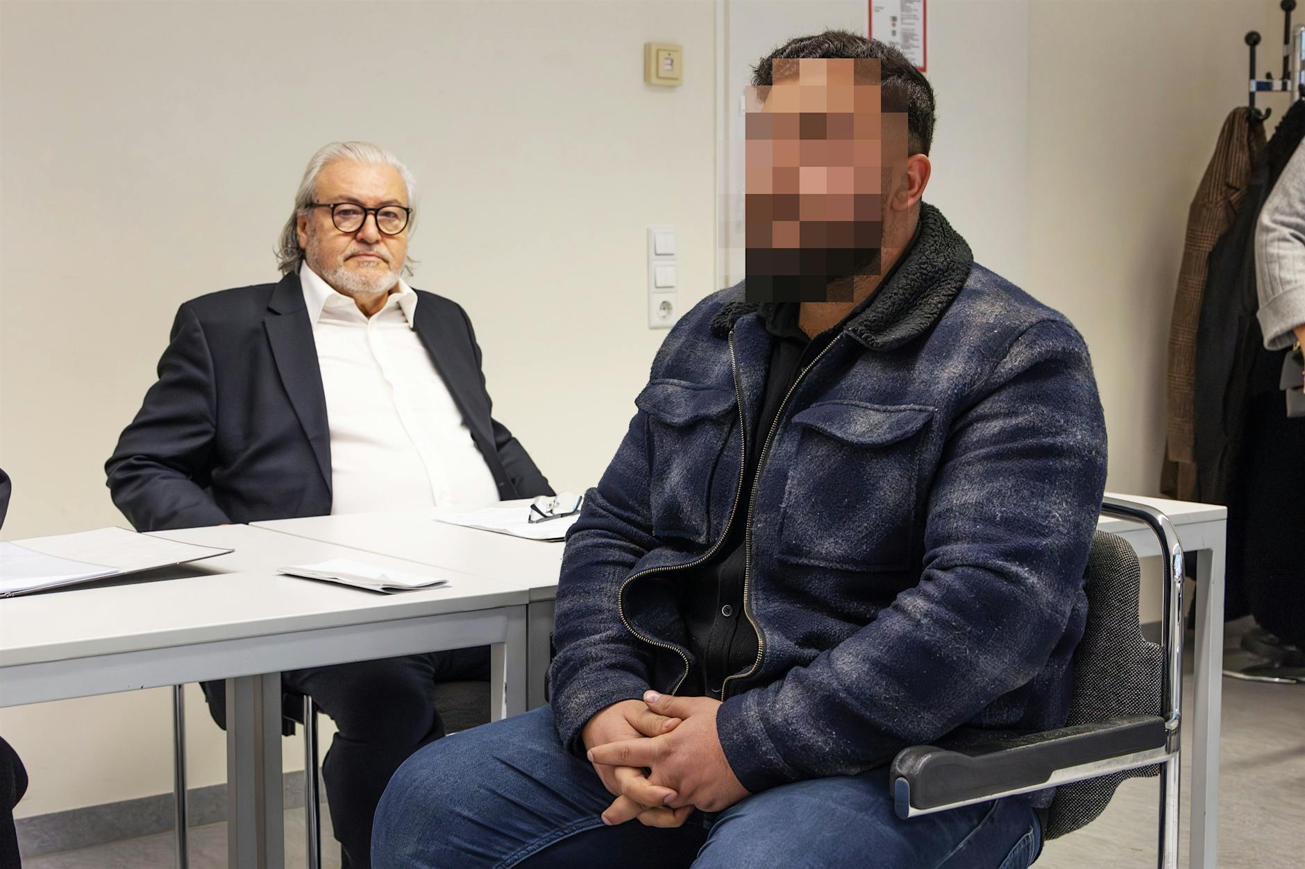 Hammer-Urteil in Berlin! Fußgänger totgefahren – 2000 Euro Geldstrafe