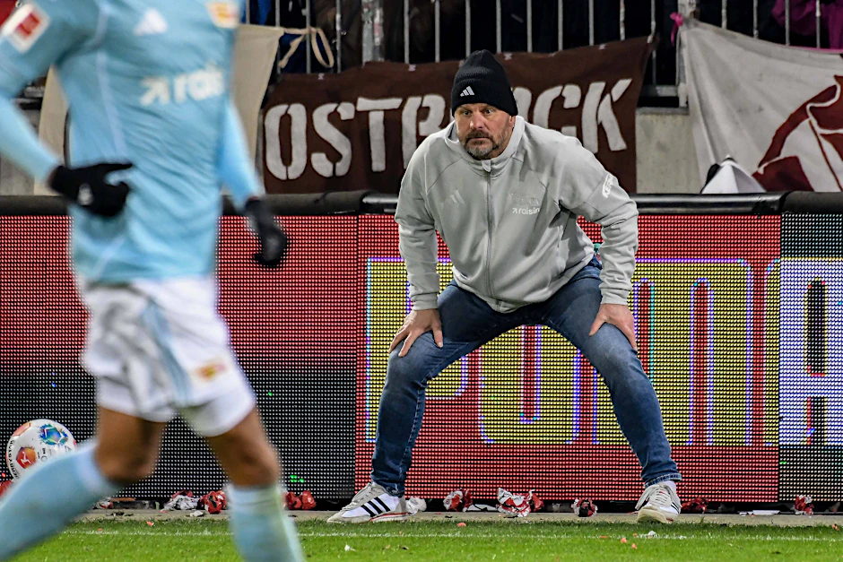 In Lauerstellung: Der 1. FC Union Berlin liegt mit Trainer Steffen Baumgart auf einmal nur noch fünf Punkte hinter den europäischen Plätzen.