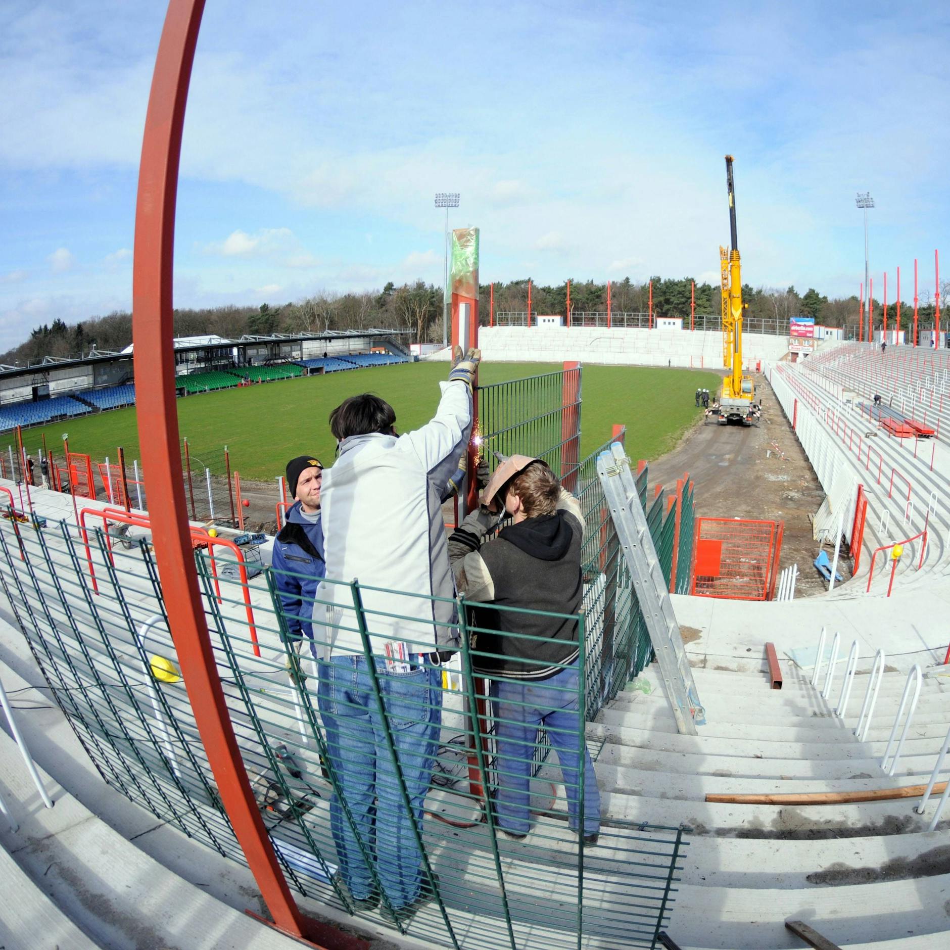 Image - Irre Treue: Union-Fans packen wieder auf der Baustelle an