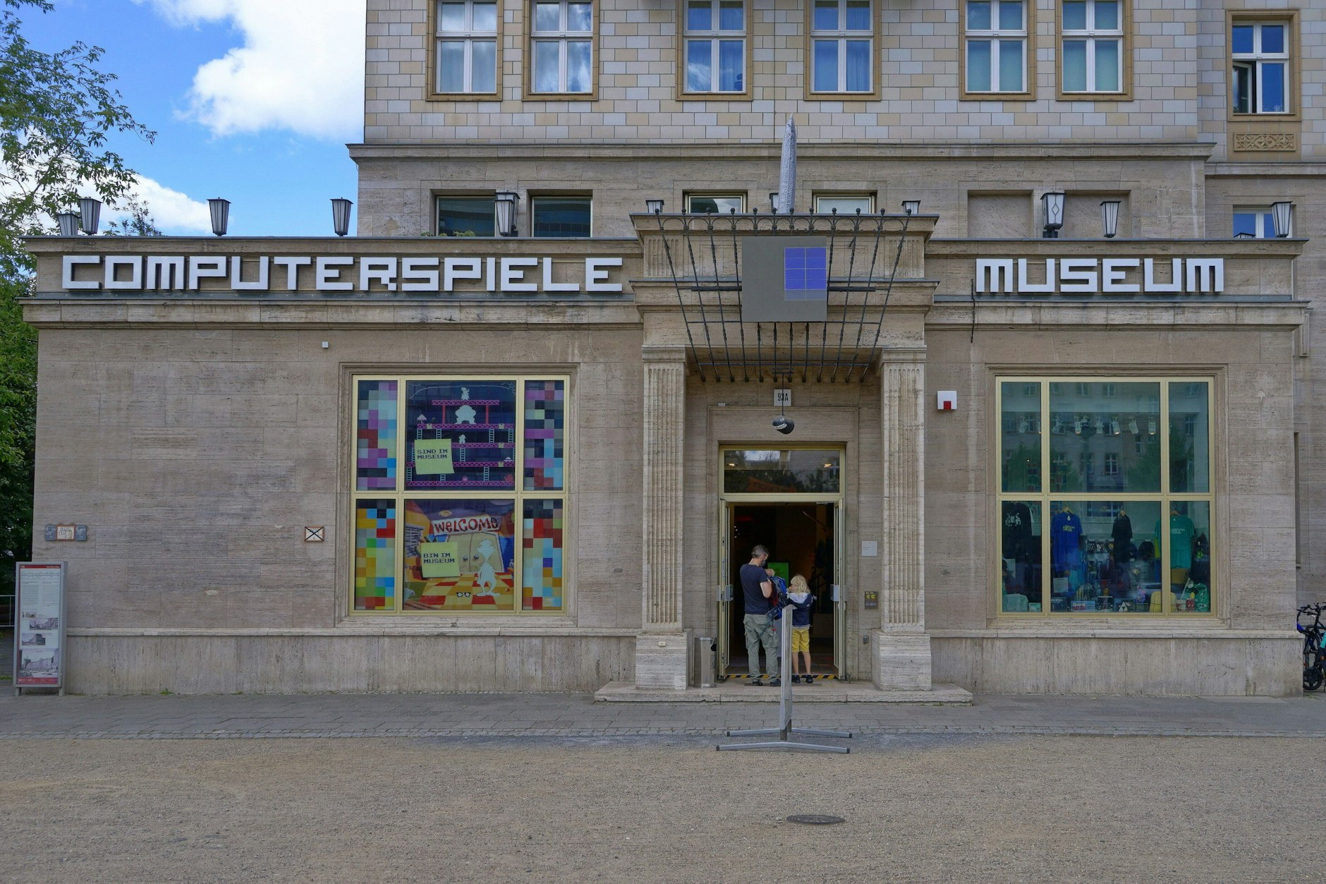 Im ehemaligen Café Warschau befindet sich seit 2011 das Computerspielemuseum.