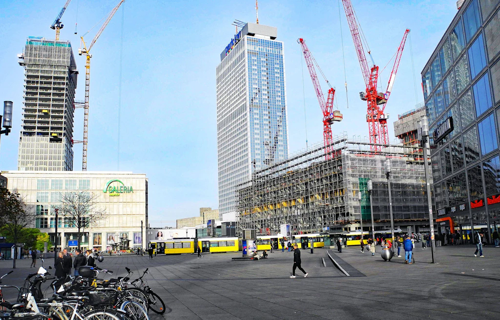 Micky Beisenherz über den Alexanderplatz: „Kannste gucken, wie einer abgestochen wird“