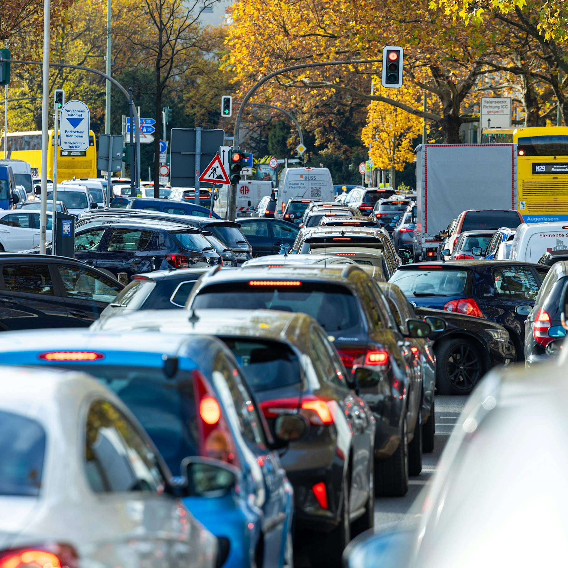 Stau-Alarm im Berufsverkehr: Hier gibt es seit Dienstag neue Baustellen