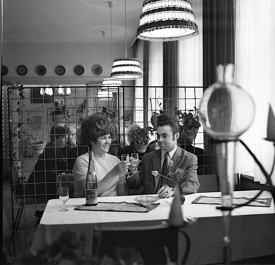 Gaststätten in der DDR Gaststätte im Kulturhaus Völkerfreundschaft in Limbach- Oberfrohna