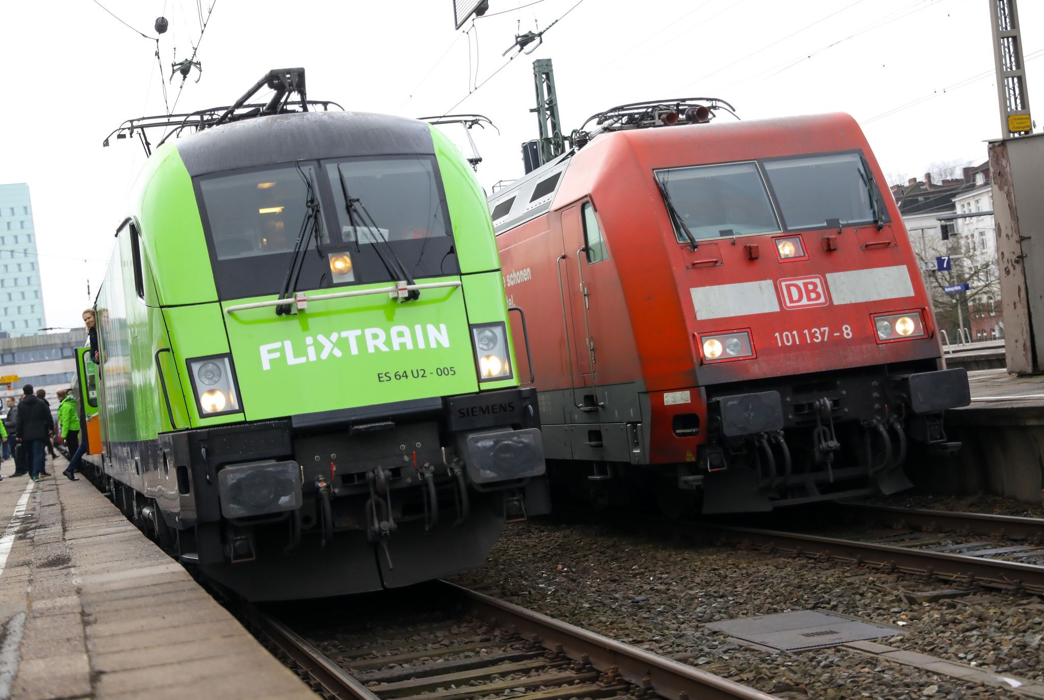Als der Zugbegleiter die Nerven verlor: Die toxische Beziehung von Flixtrain und Deutscher Bahn