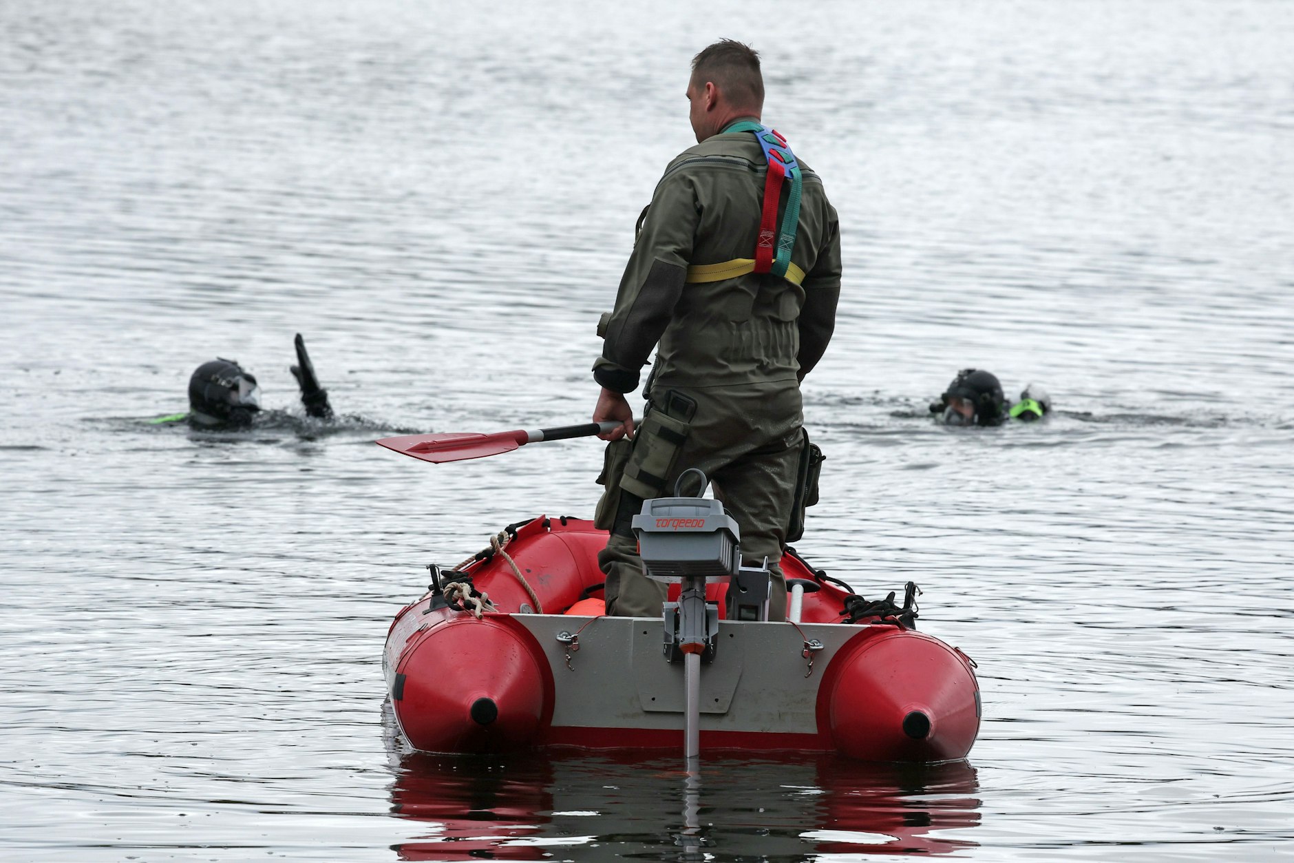 Auch Boote waren im Einsatz, als nach dem Verschwinden von Fabian aus Güstrow nach dem Jungen gesucht wurde.