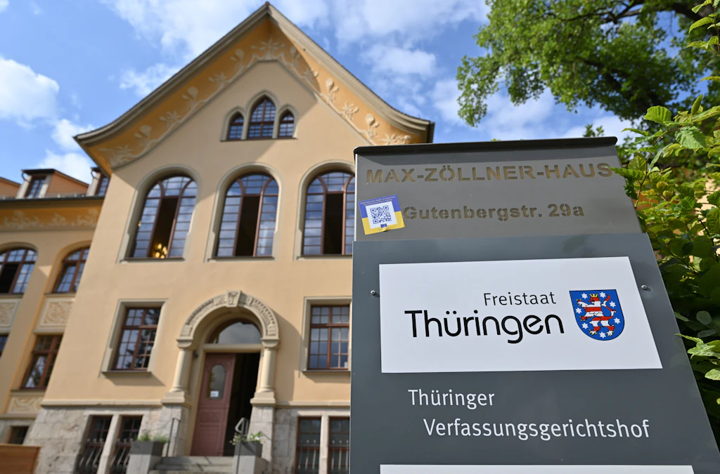 Thüringen'in aşırılık yanlılarını hukuk eğitiminden hariç tutmasına izin veriliyor