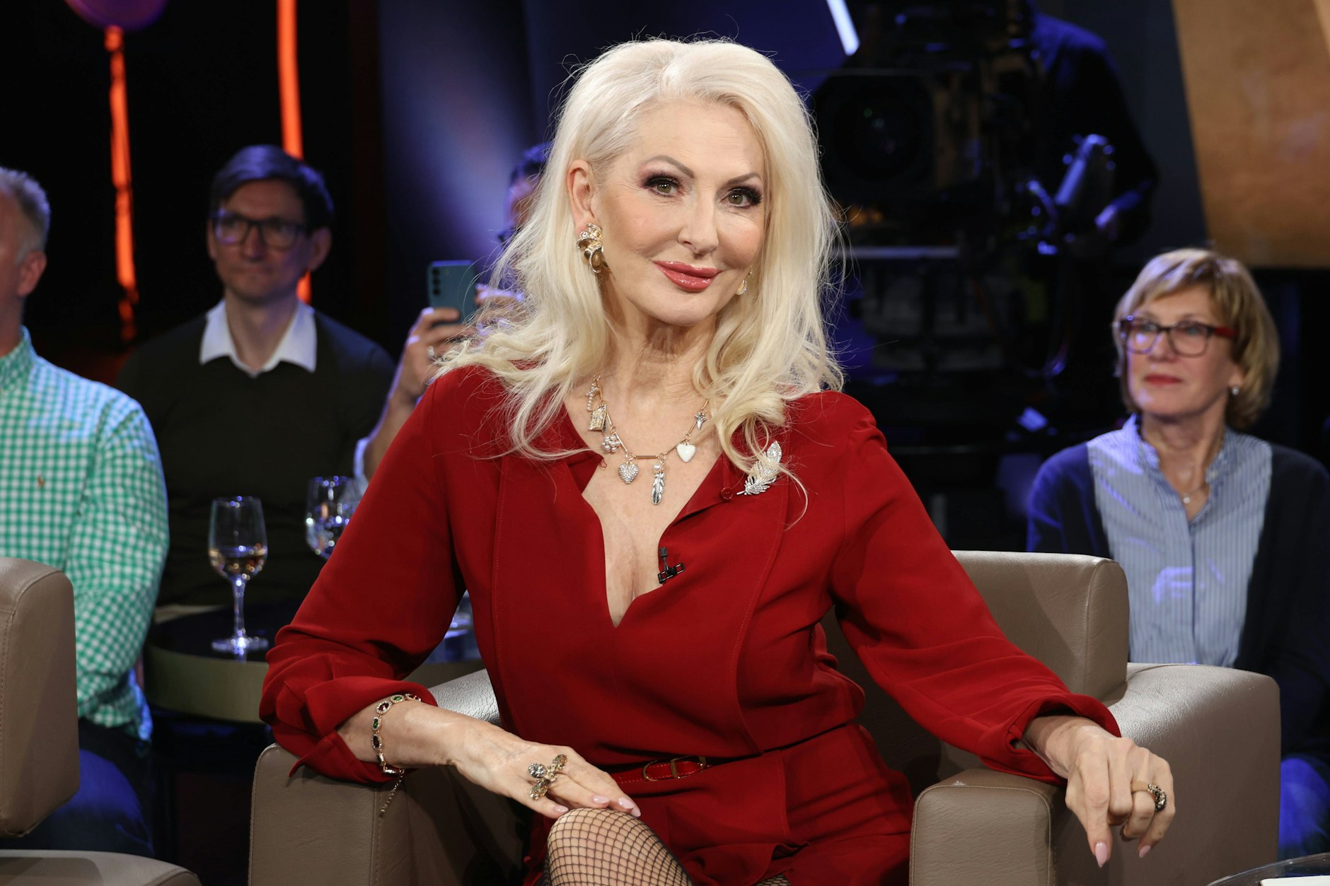 Désirée Nick unterhält nicht nur – sie spricht auch über Diskrimination.