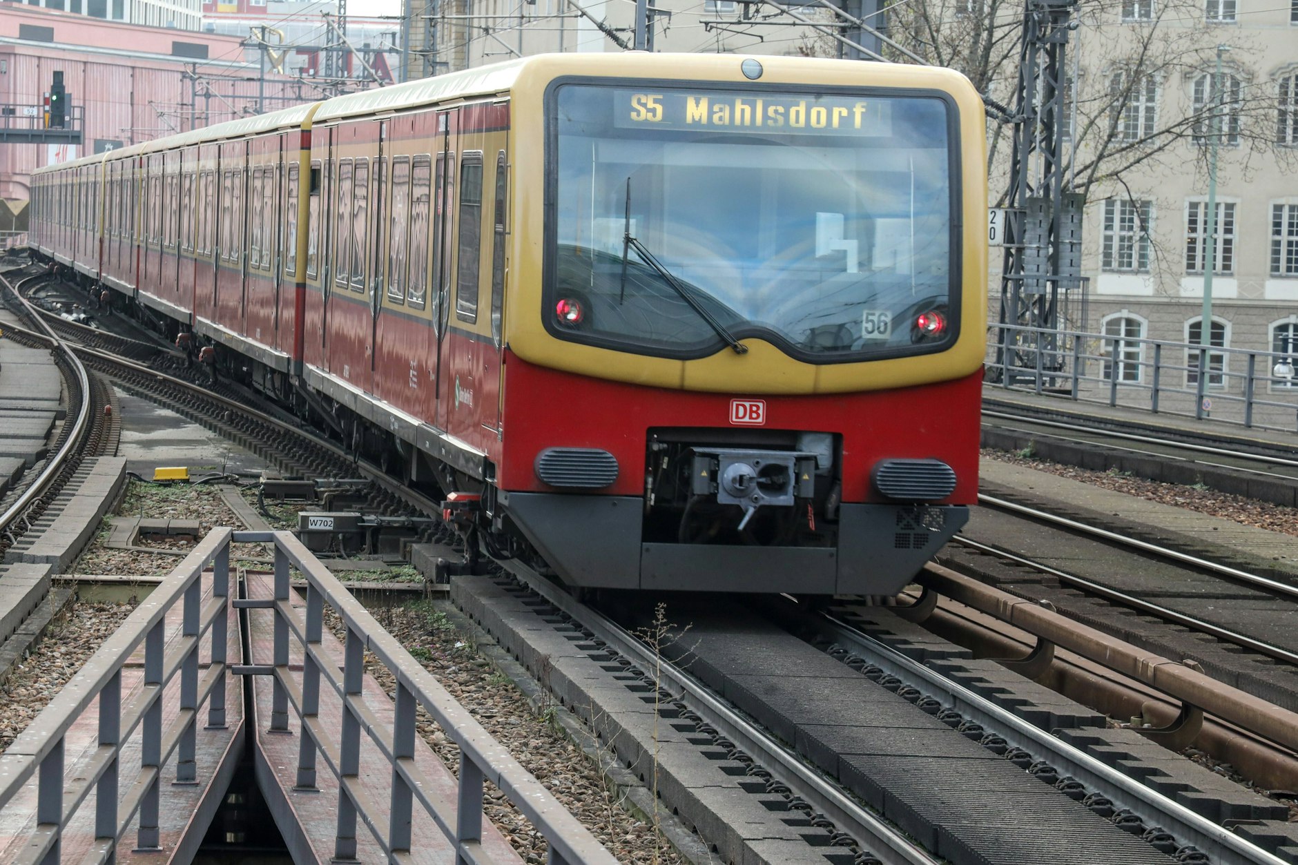 Kommt die neue VBB-Regelung, könnte der S-Bahnhof Mahlsdorf zum großen Umsteigebahnhof für Pendler werden.