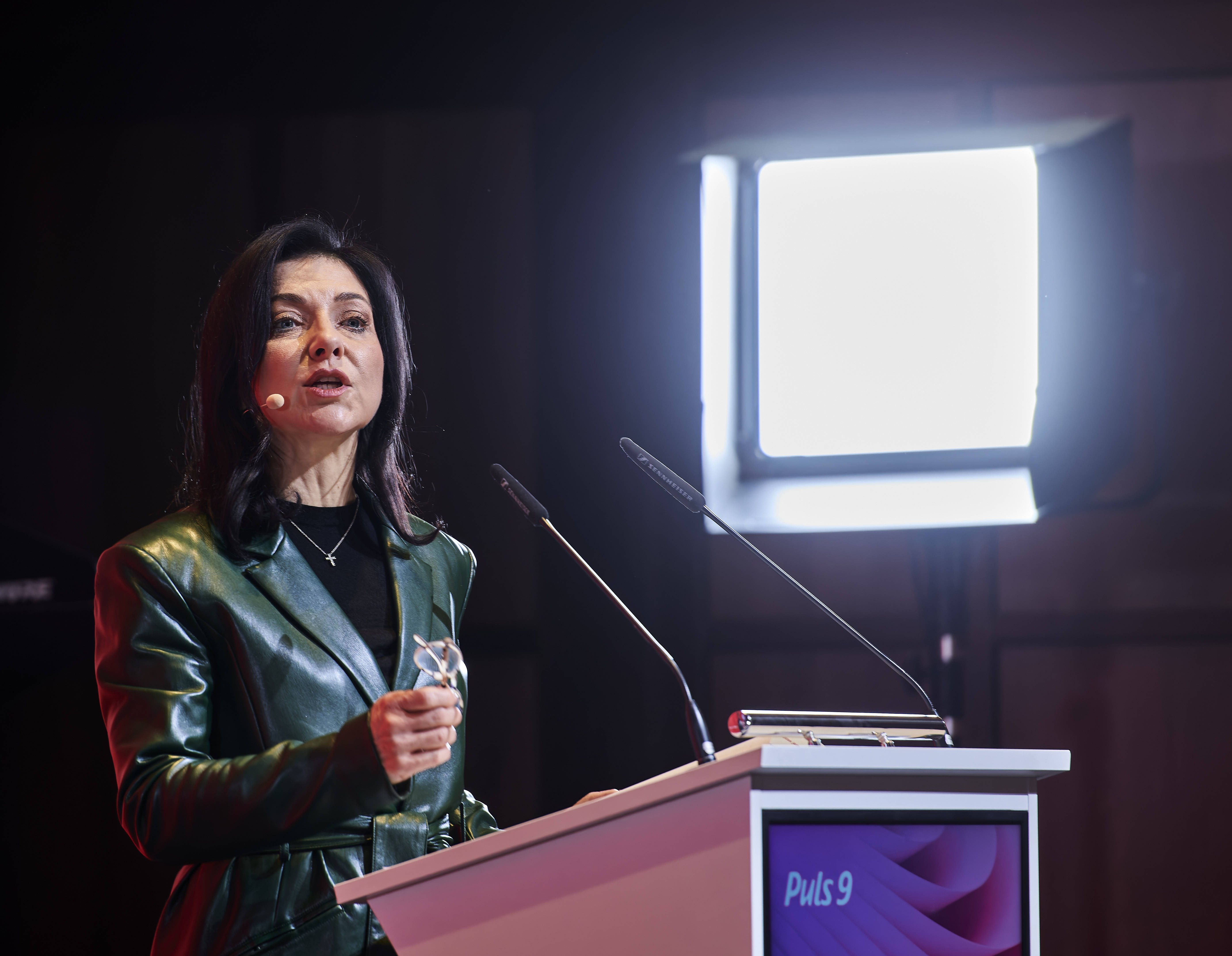 Drei Meter Stromkabel, sieben Jahre Warten: Wie Reiches Reformstau die Energiewende ausbremst