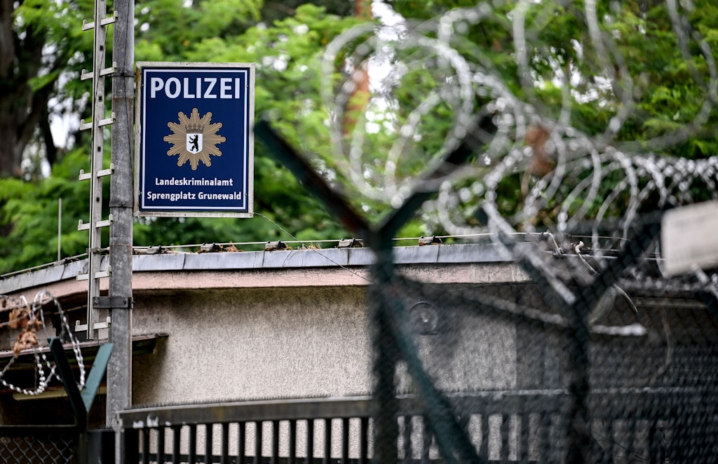 R-tselhafte-Explosion-im-S-dwesten-Berlins-das-steckte-dahinter-