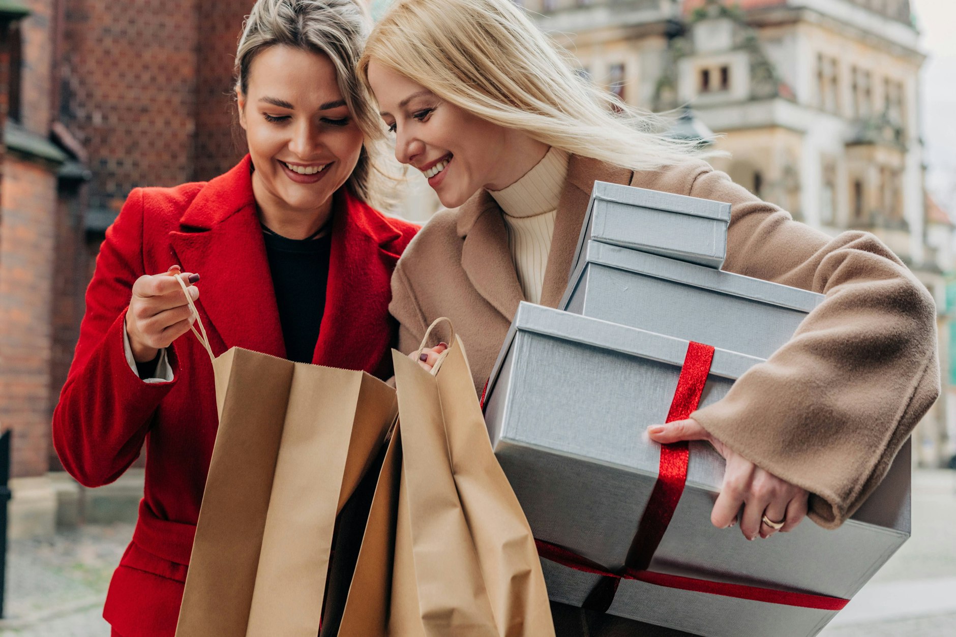 Am Black Friday locken fette Prozente. Doch nicht jeder sollte dem Ruf folgen.