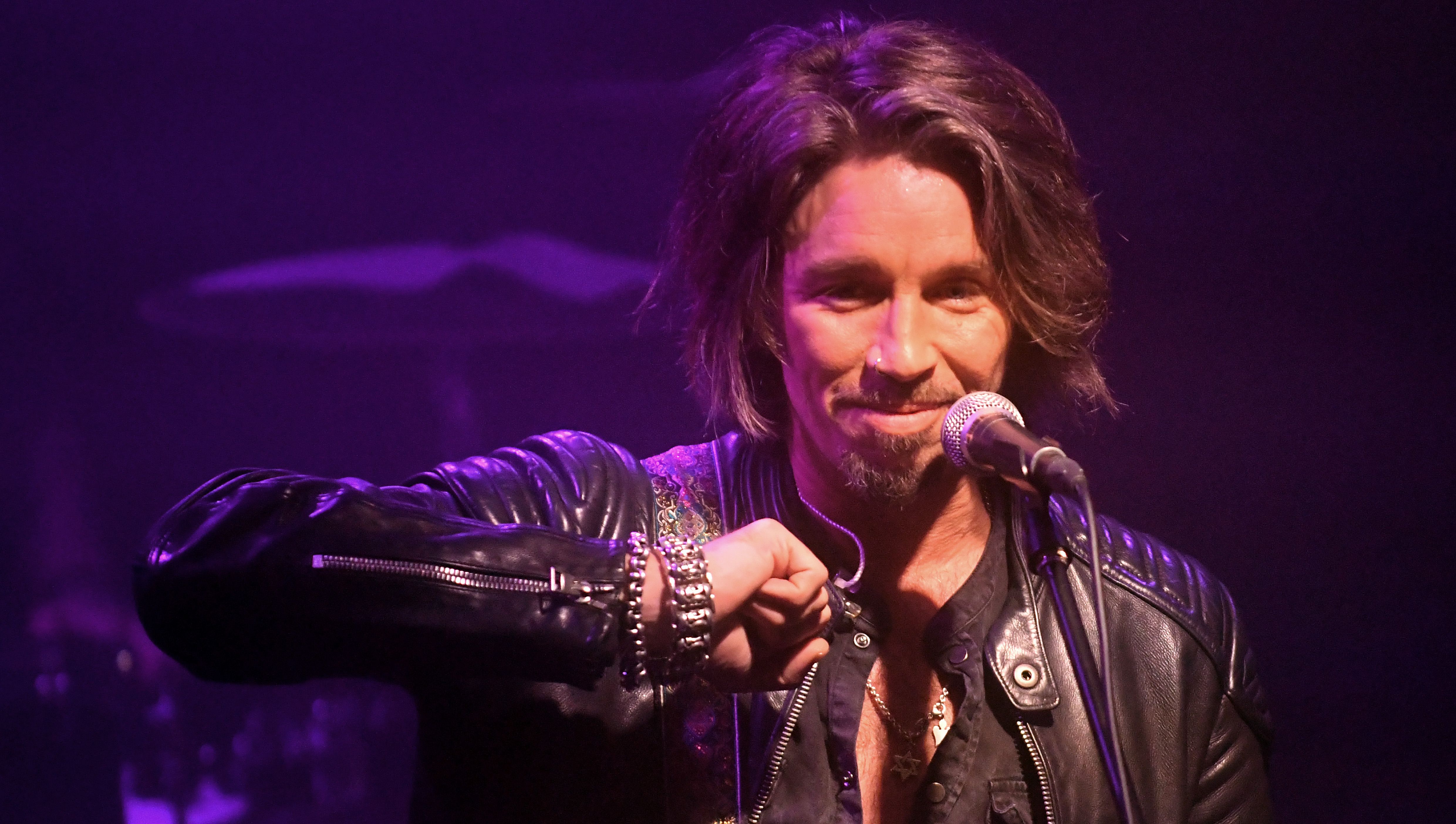 Gil Ofarim im Dschungelcamp: Teilnahme des Musikers polarisiert auf Social Media