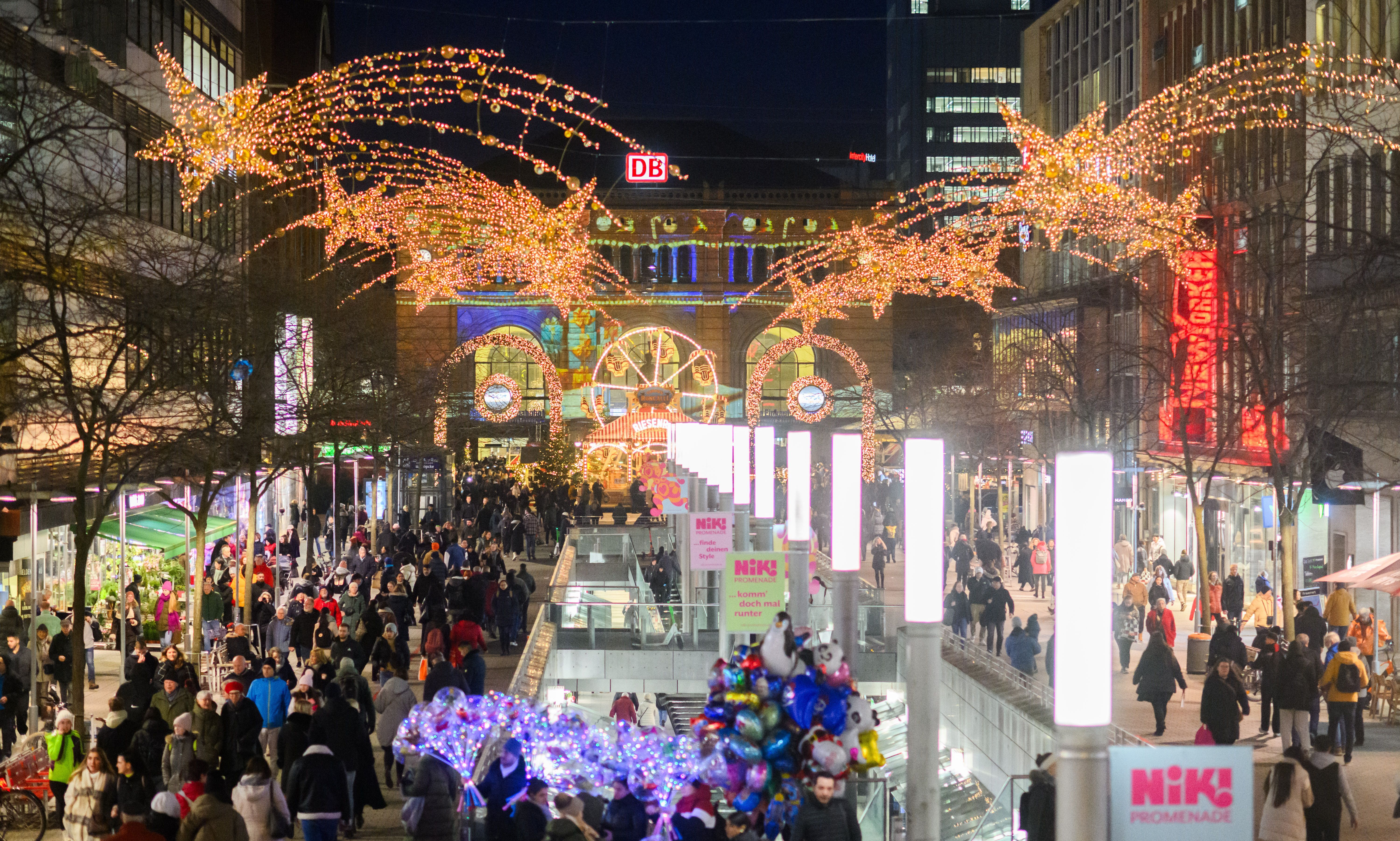 Umfrage: So blicken Einzelhändler auf das Weihnachtsgeschäft