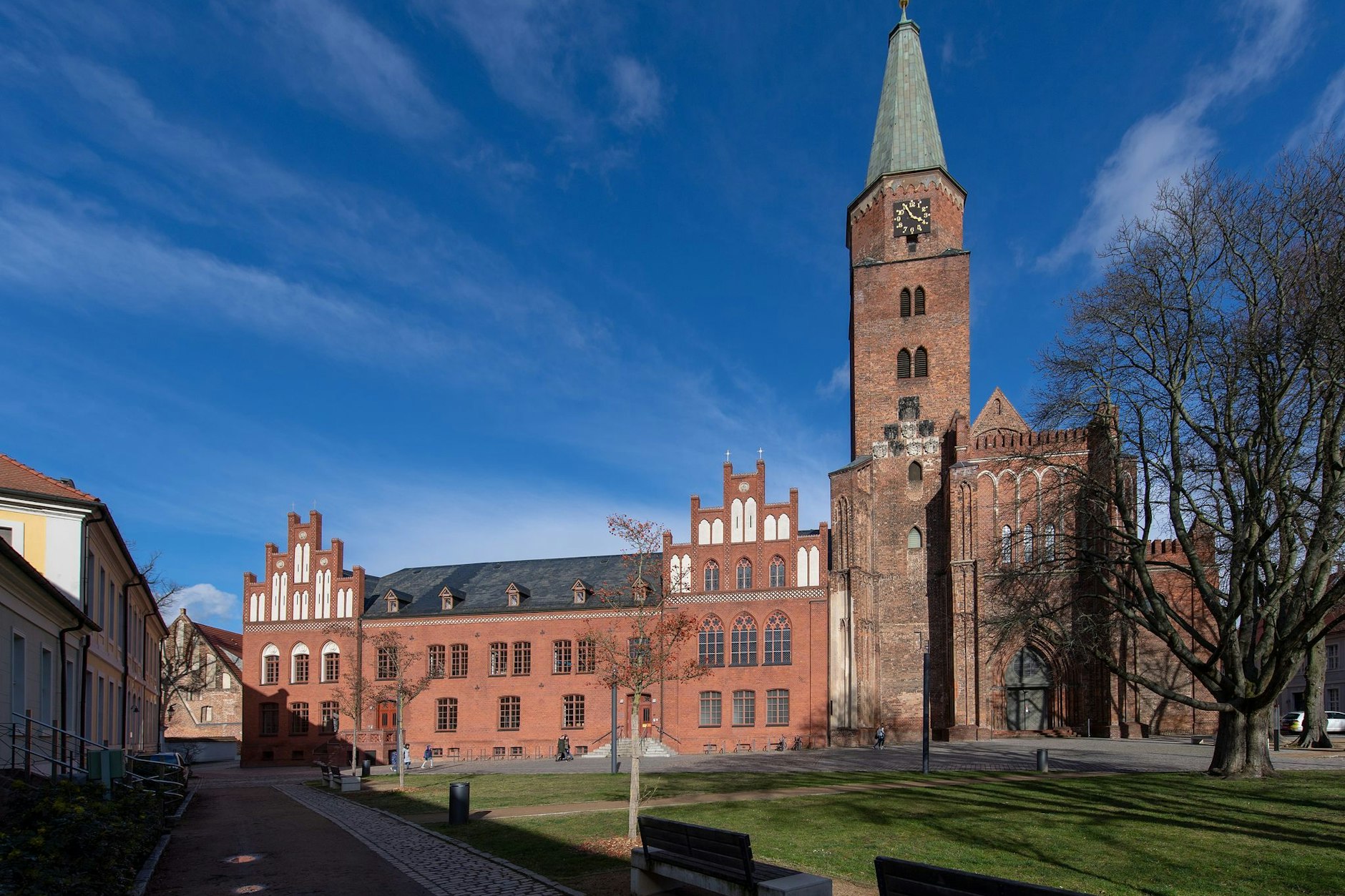 Man sollte nicht allen Mails Glauben schenken! Das musste die Stadt Brandenburg an der Havel jetzt in einem teuren Betrugsfall feststellen.