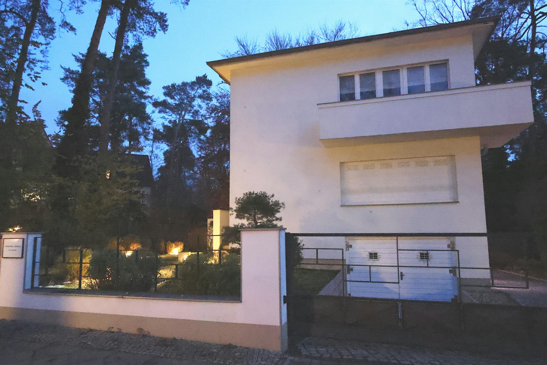 Mysteriöse Schüsse auf Anwaltshaus in Frohnau