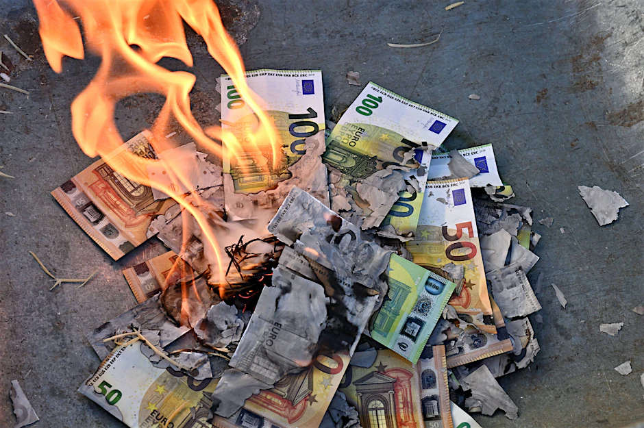 Berlins Katastrophenschutz kommt den Steuerzahler teuer zu stehen.