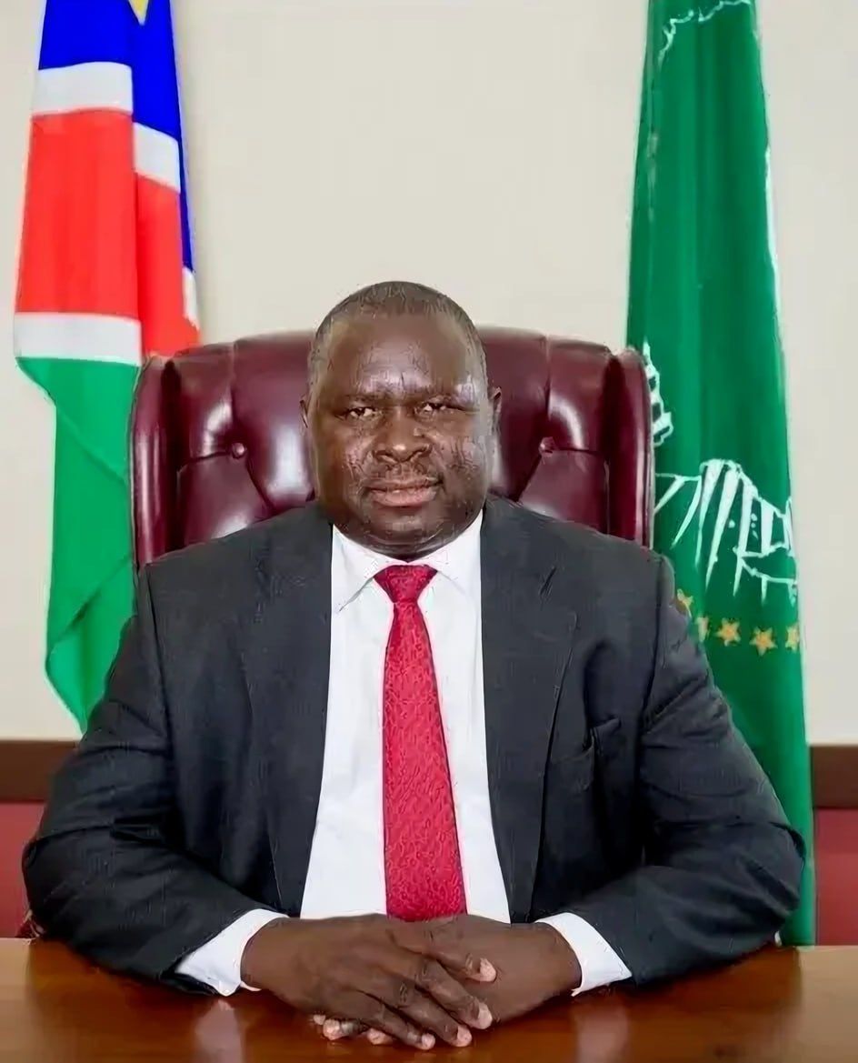 Adolf Hitler Uunona: Namibischer Politiker ändert seinen Namen!