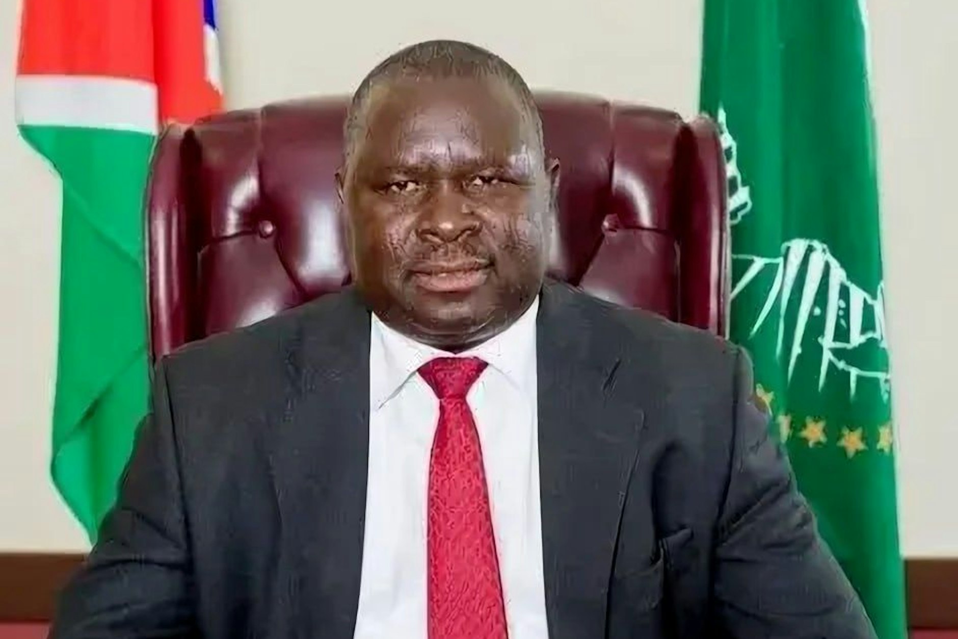 Adolf Hitler Uunona ist Politiker der Swapo in Namibia. Nach Jahren hat er sich entschieden, seinen zweiten Vornamen abzulegen