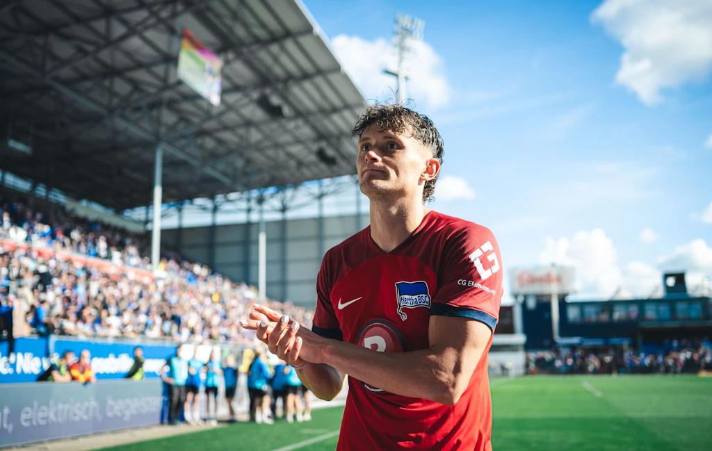 Holstein Kiel hayranlarına bir şeyler telafi etmek istiyor