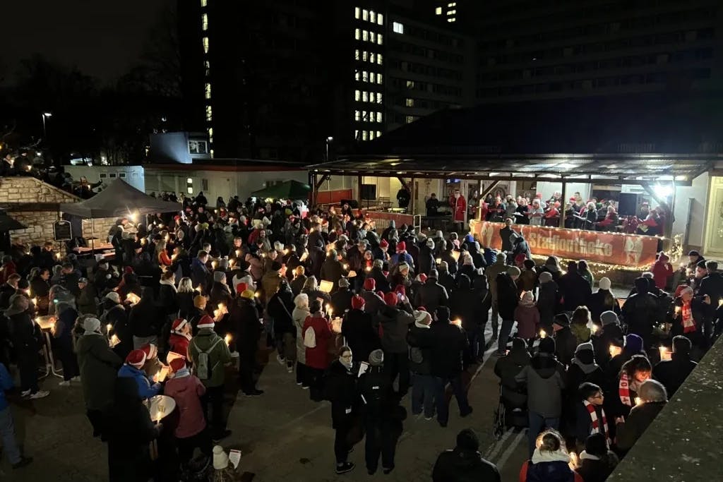 Weihnachtssingen beim Oberligisten Lichtenberg 47. Der kleine Klub lädt seine Fans am 19. Dezember ein.