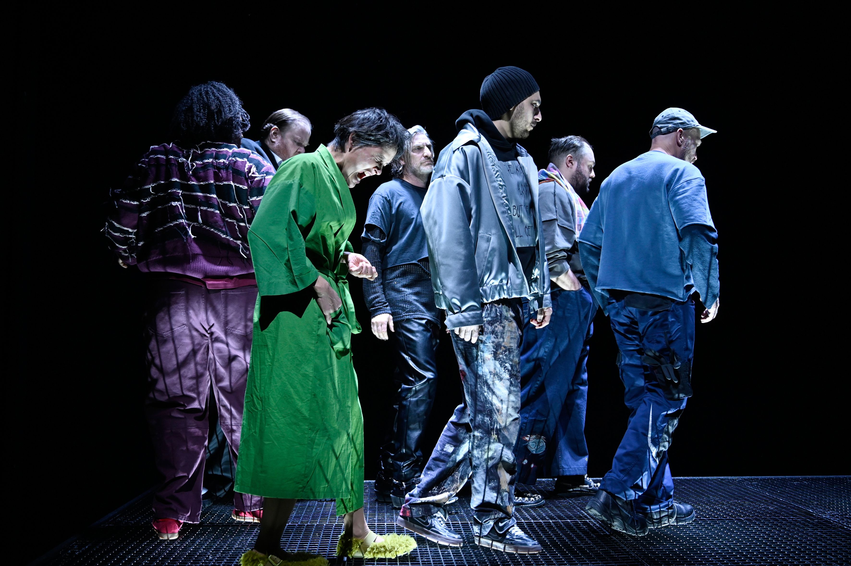 „Let Them Eat Chaos“: Wie fleißige Kammerspielbeamte Kae Tempest das Blut aussaugen