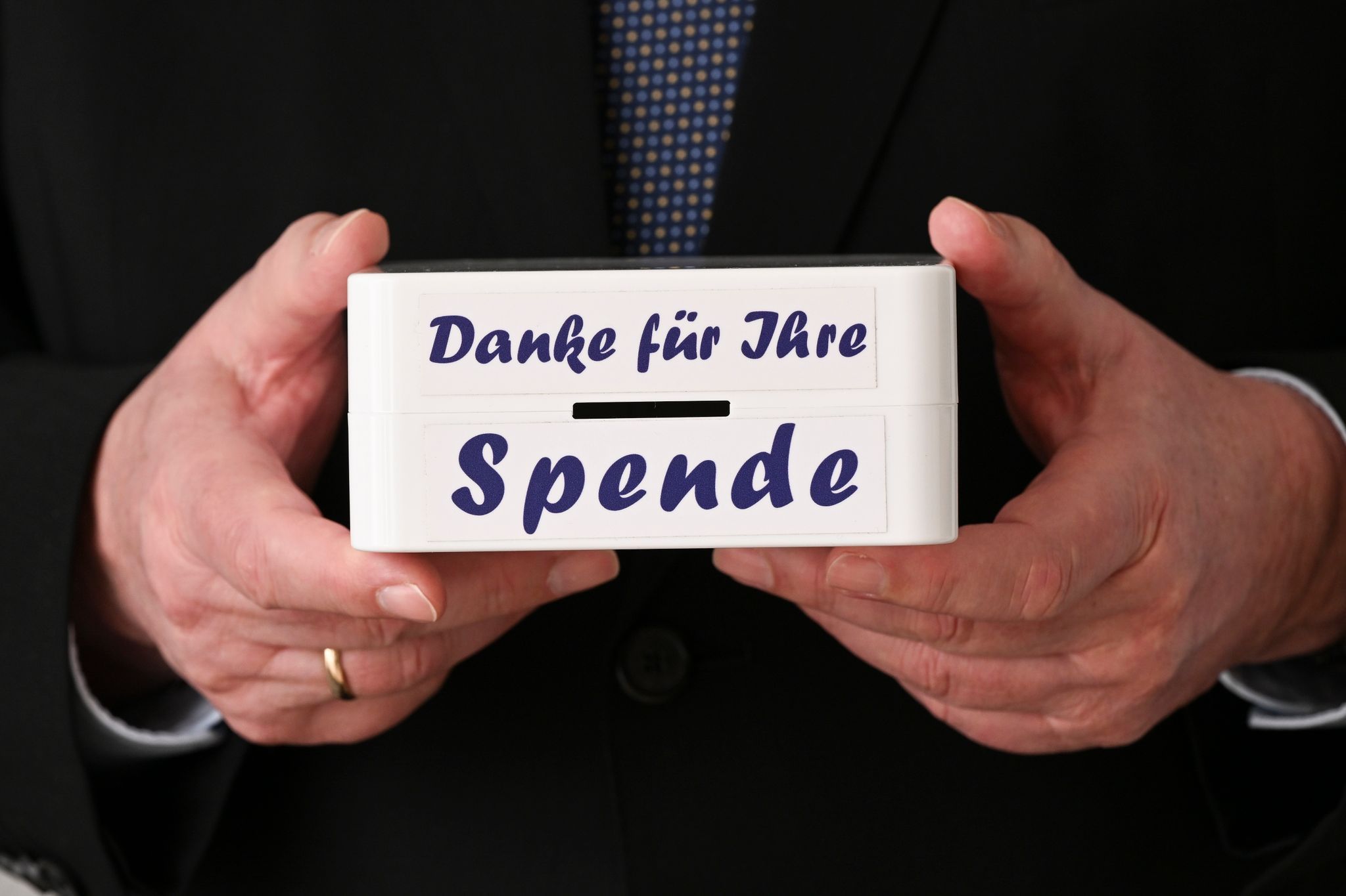 Deutsche spenden weniger als im Vorjahr – Spendenrat nennt Gründe