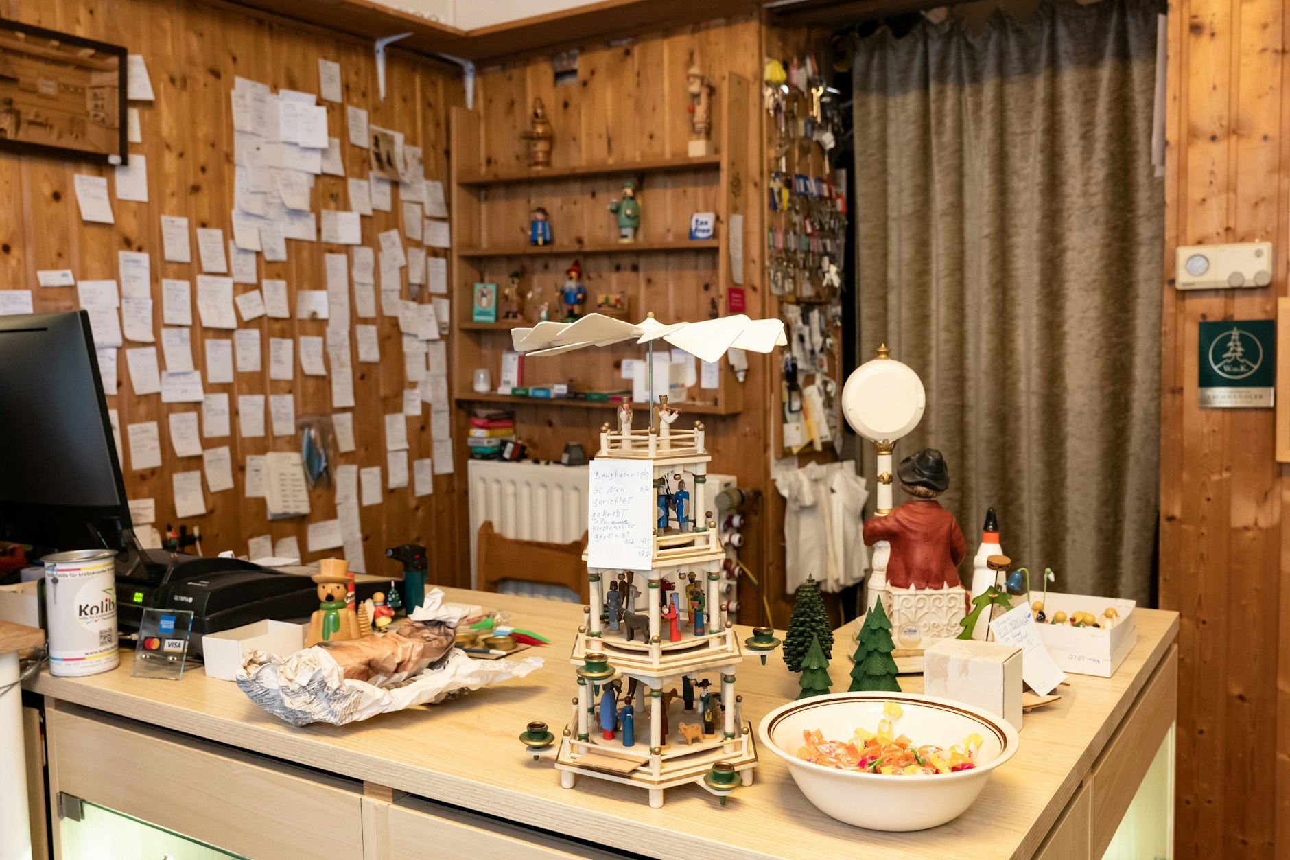 Jede Menge Aufträge arbietet Günter Münzberg das ganze Jahr über ab.