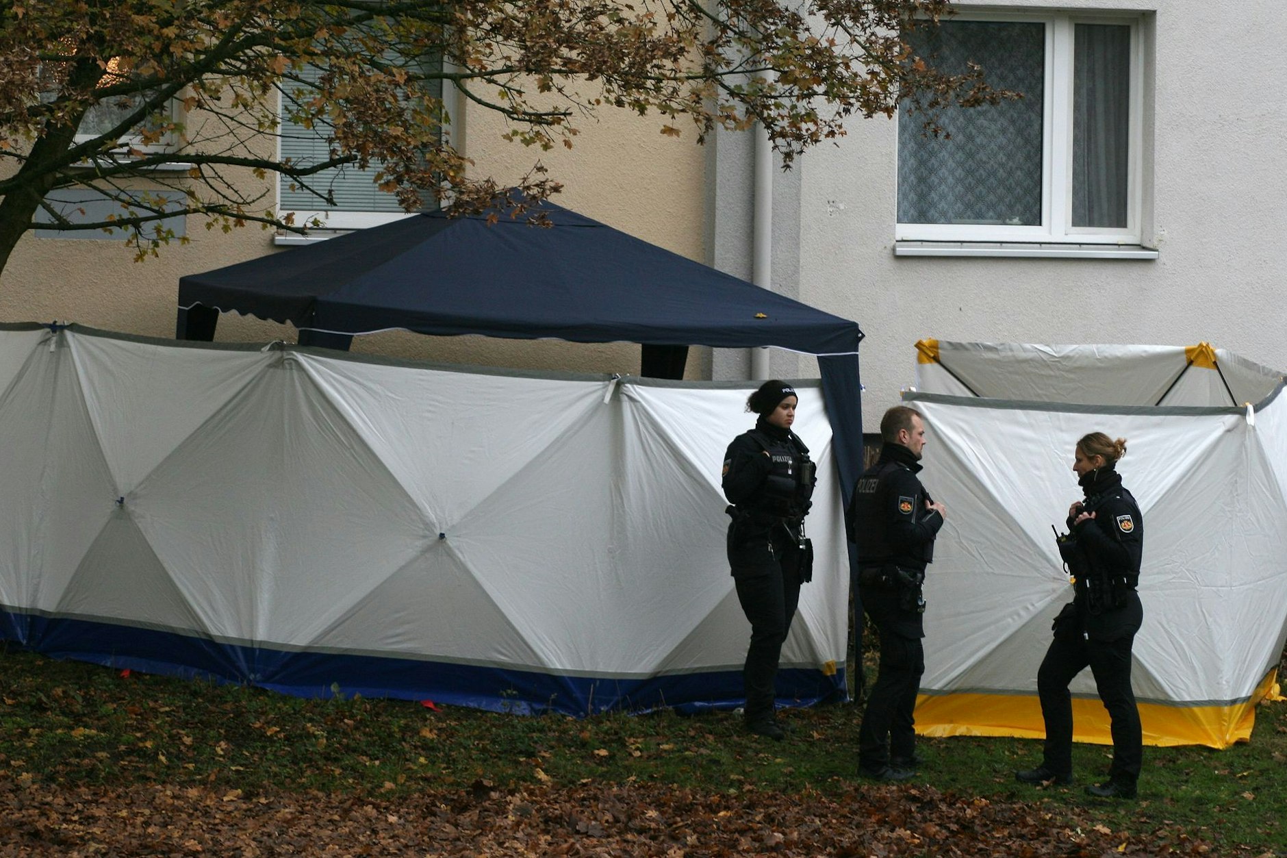 Tragödie in Bremen: Mädchen (9) stürzt aus Fenster – tot!
