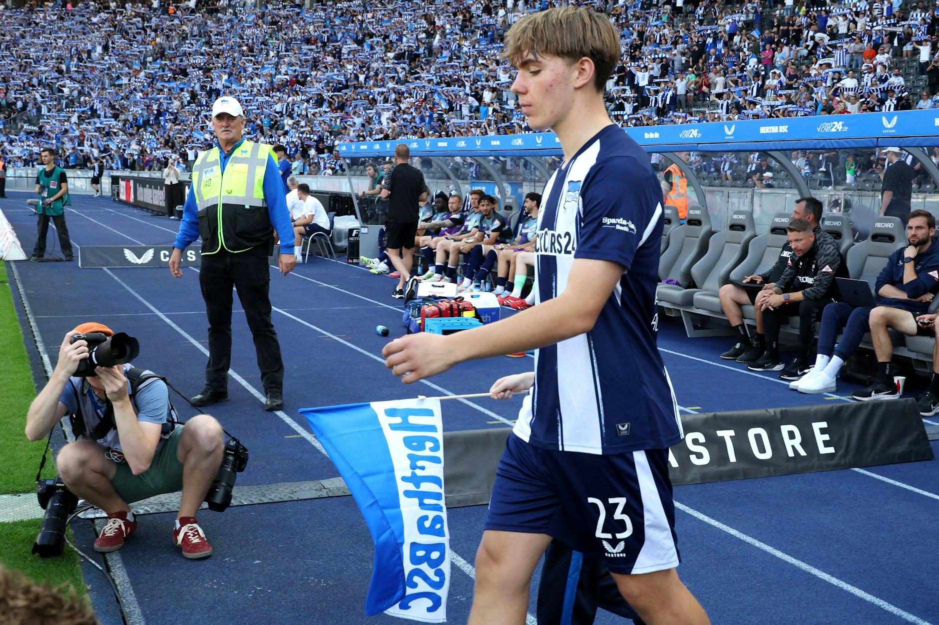 Hertha-Supertalent Kennet Eichhorn wird Dienstag im Olympiastadion im Pokal gegen den 1. FC Kaiserslautern spielen. Bei der Partie geht es auch um seine Zukunft.